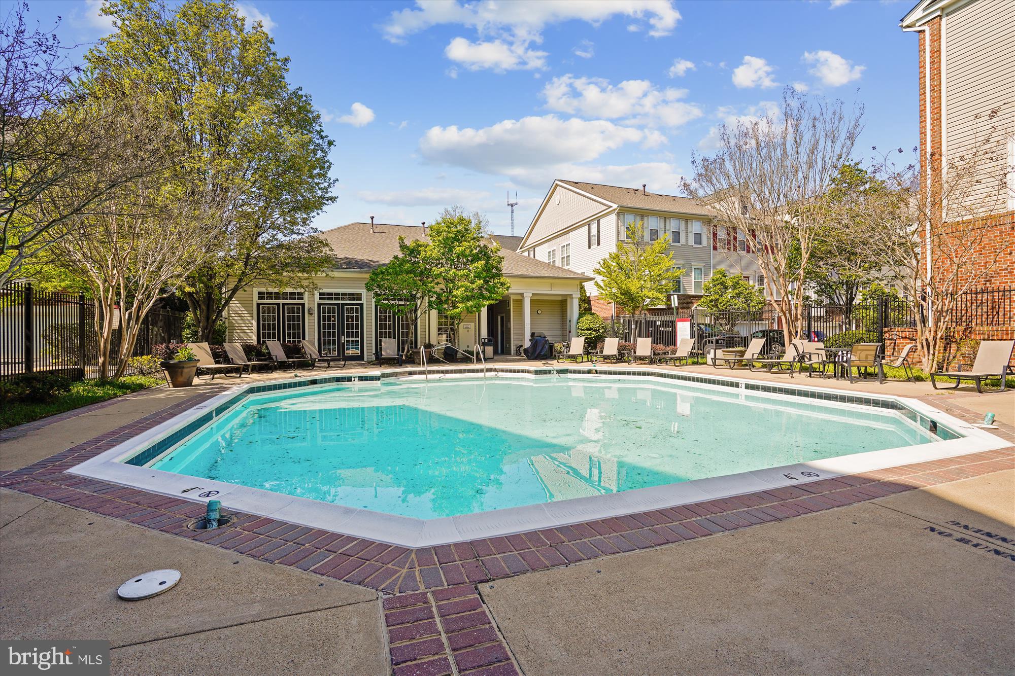 3021 Nicosh CIRCLE Unit: 1309