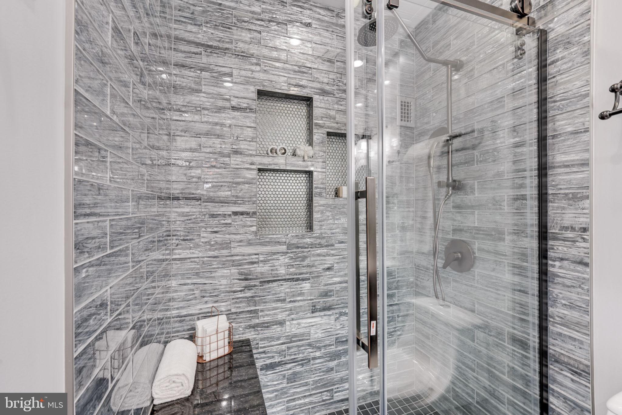 3701 S George Mason Dr #2605n