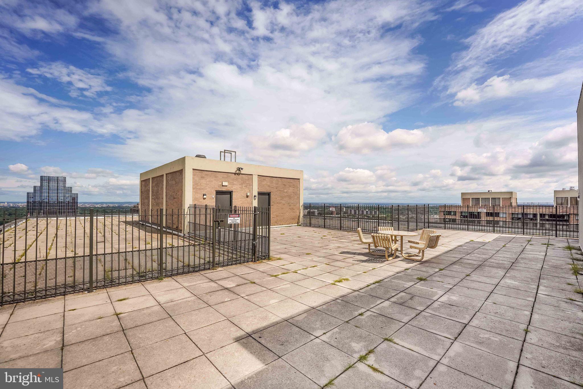 3701 S George Mason Dr #2605n