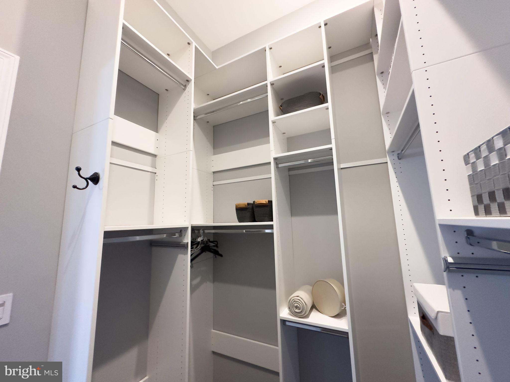 3701 S George Mason Dr #2605n