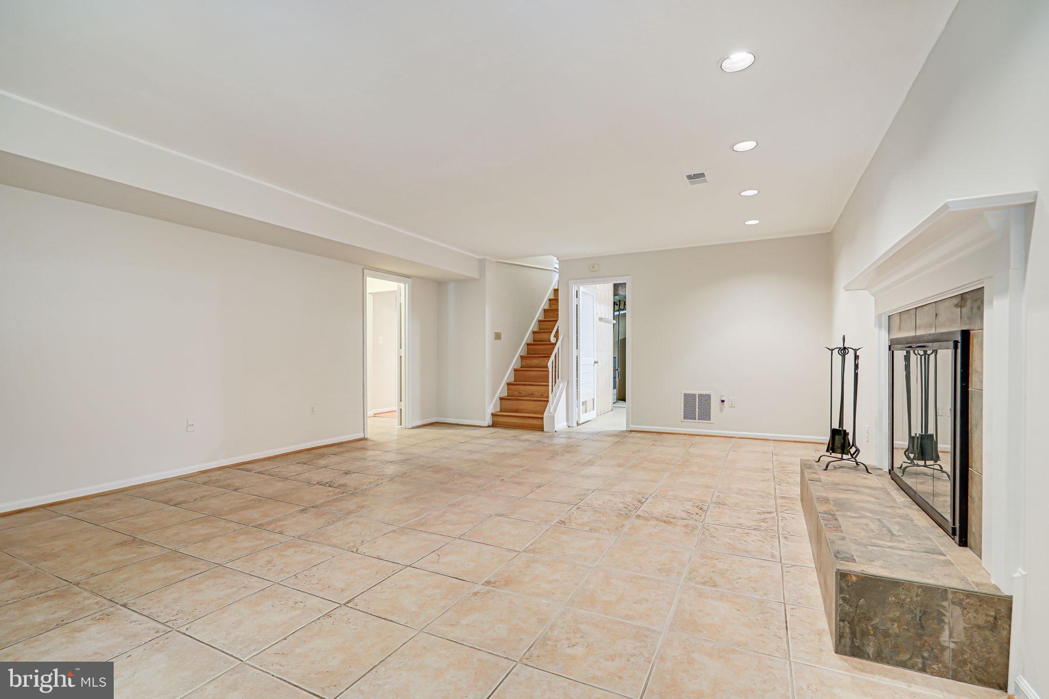 11513 Catalpa Ct