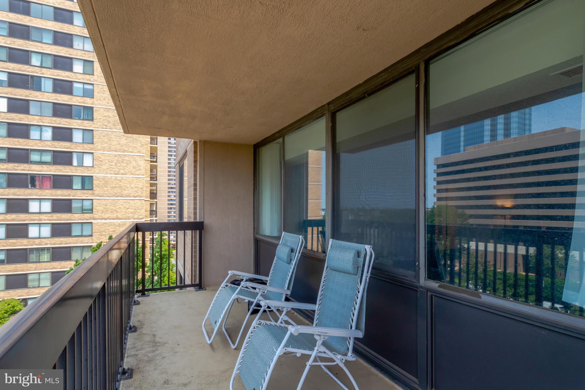 3713 S George Mason Dr #713