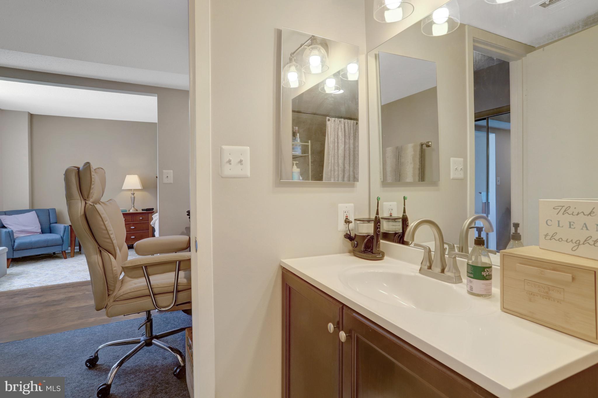 3713 S George Mason Dr #713