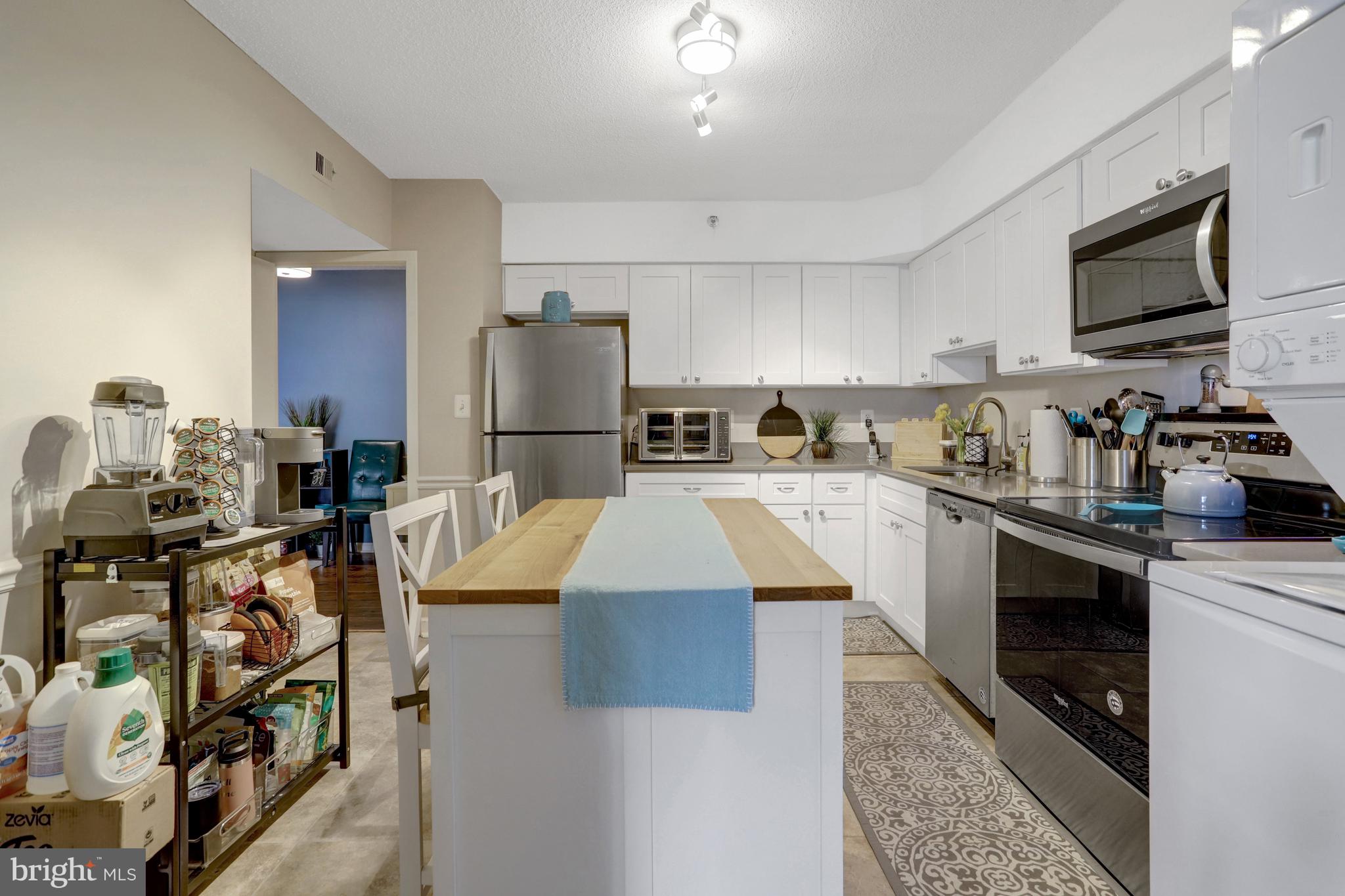 3713 S George Mason Dr #713