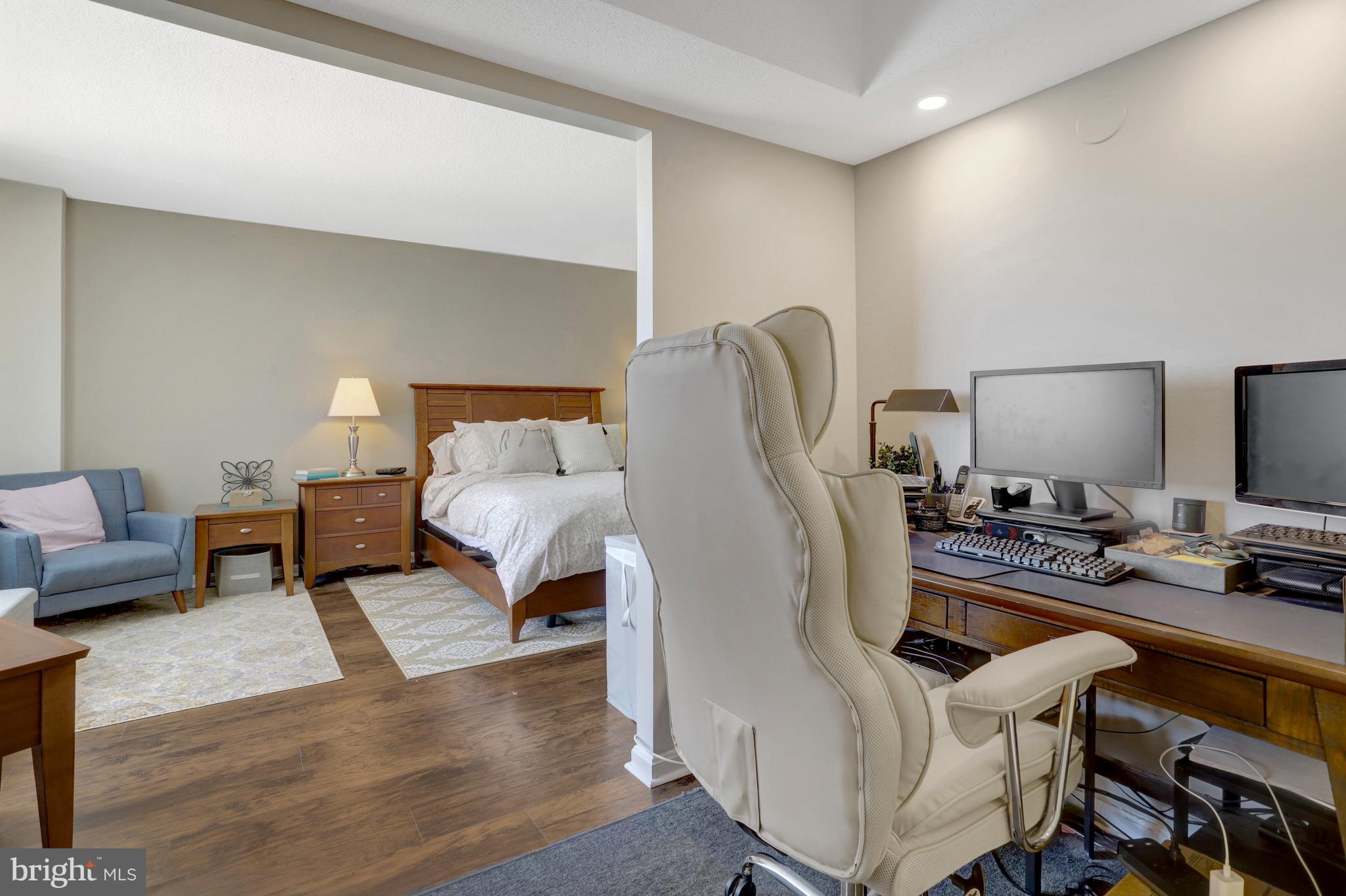 3713 S George Mason Dr #713