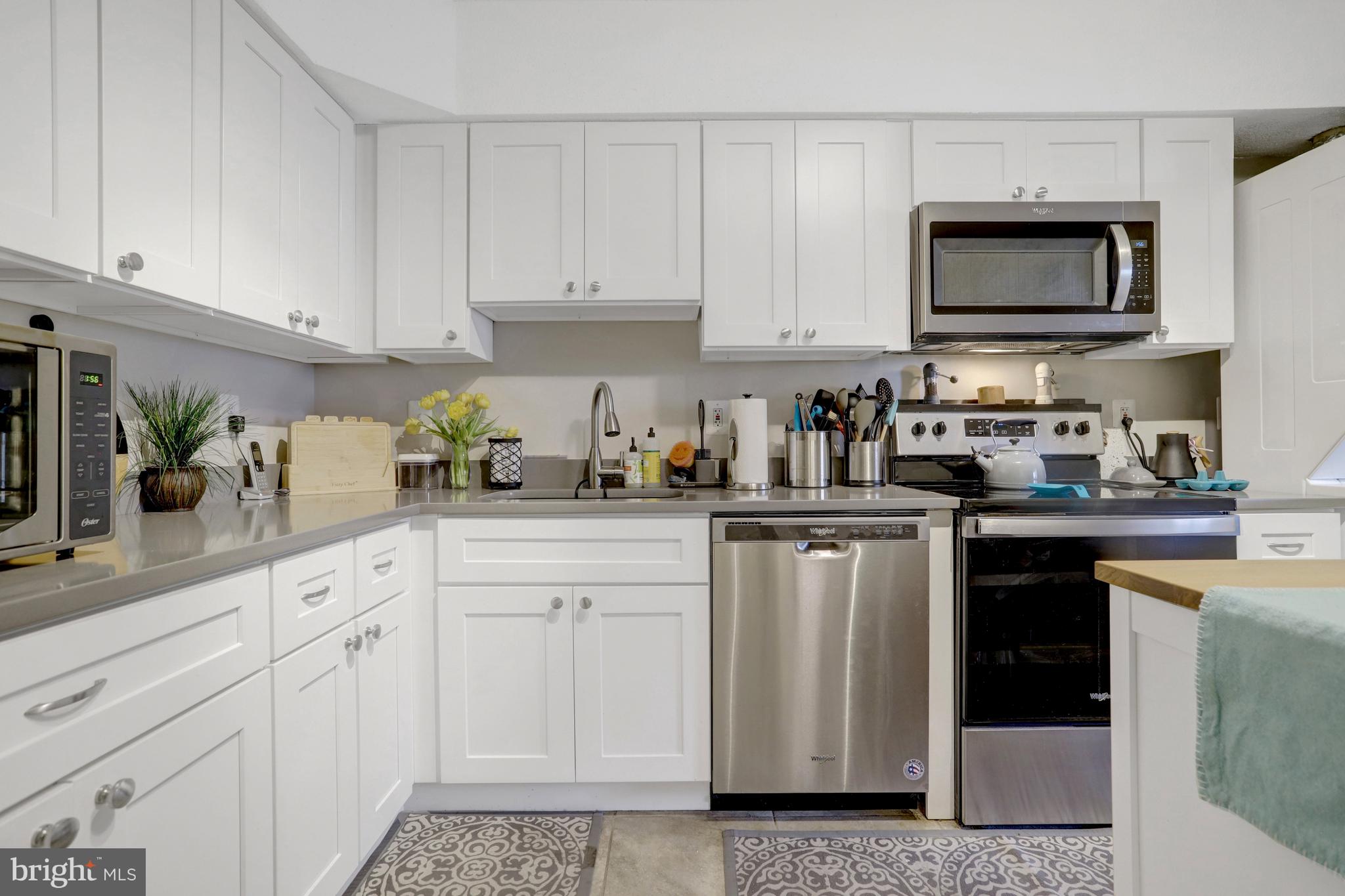 3713 S George Mason Dr #713