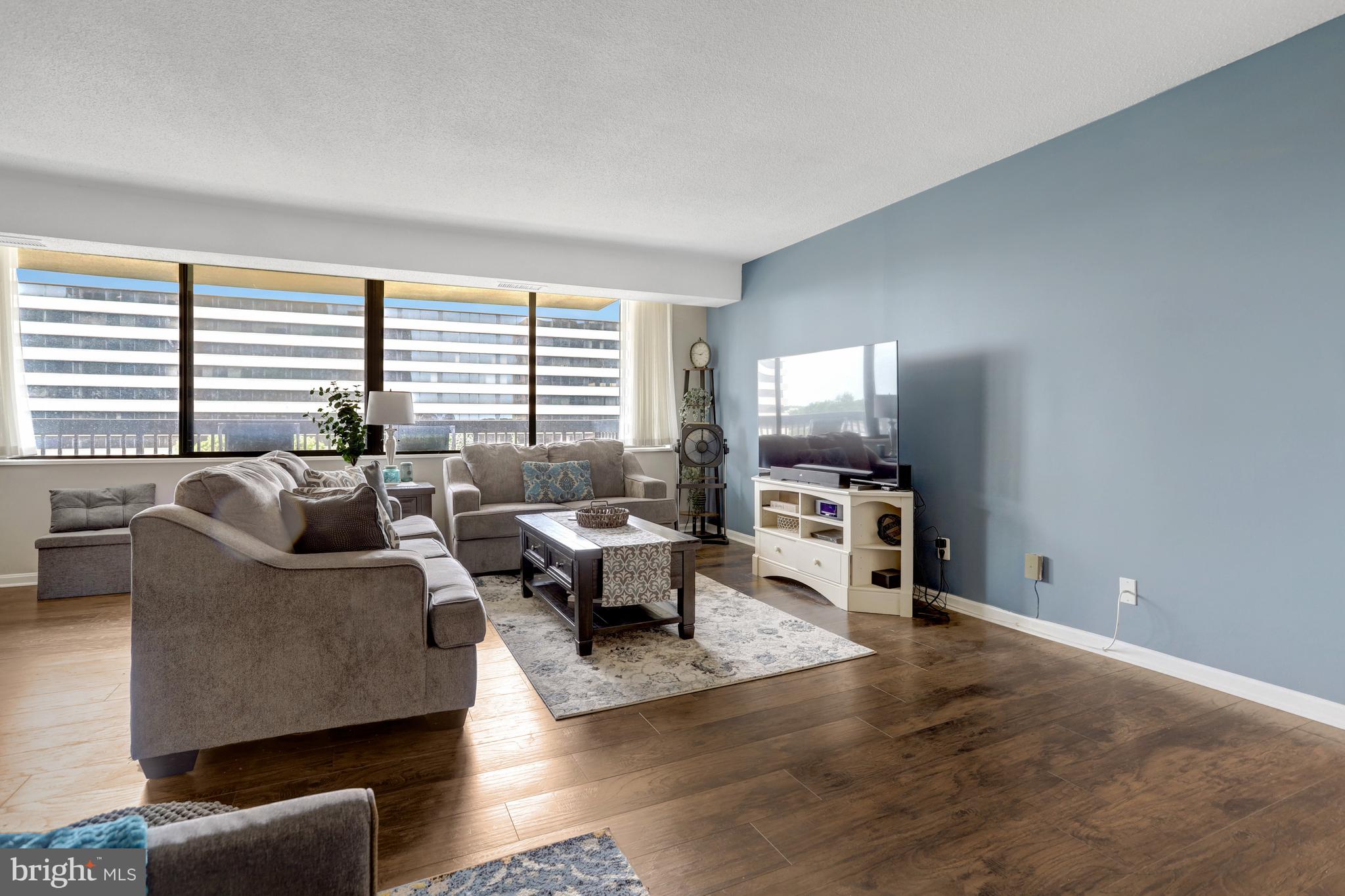 3713 S George Mason Dr #713