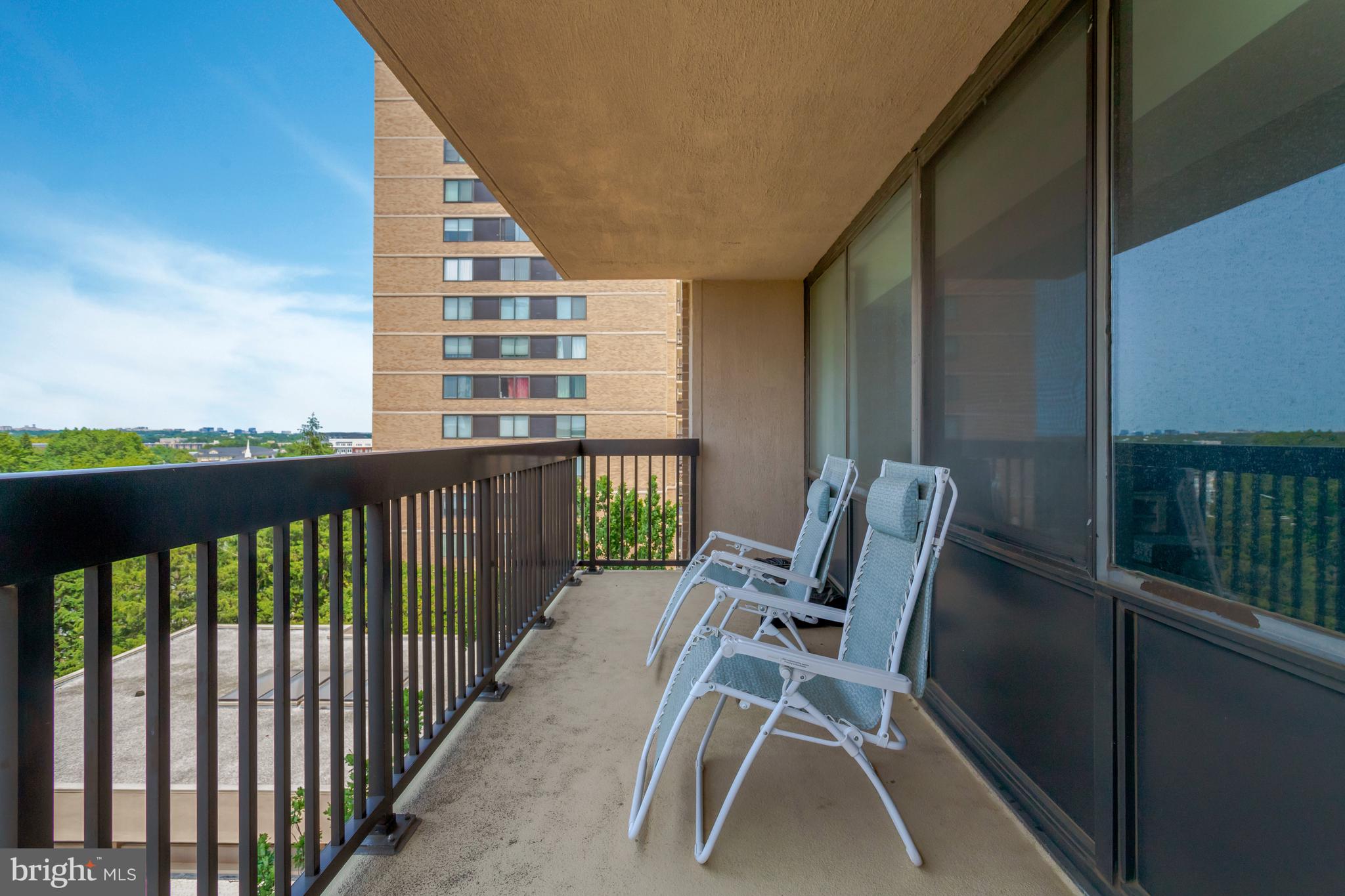 3713 S George Mason Dr #713