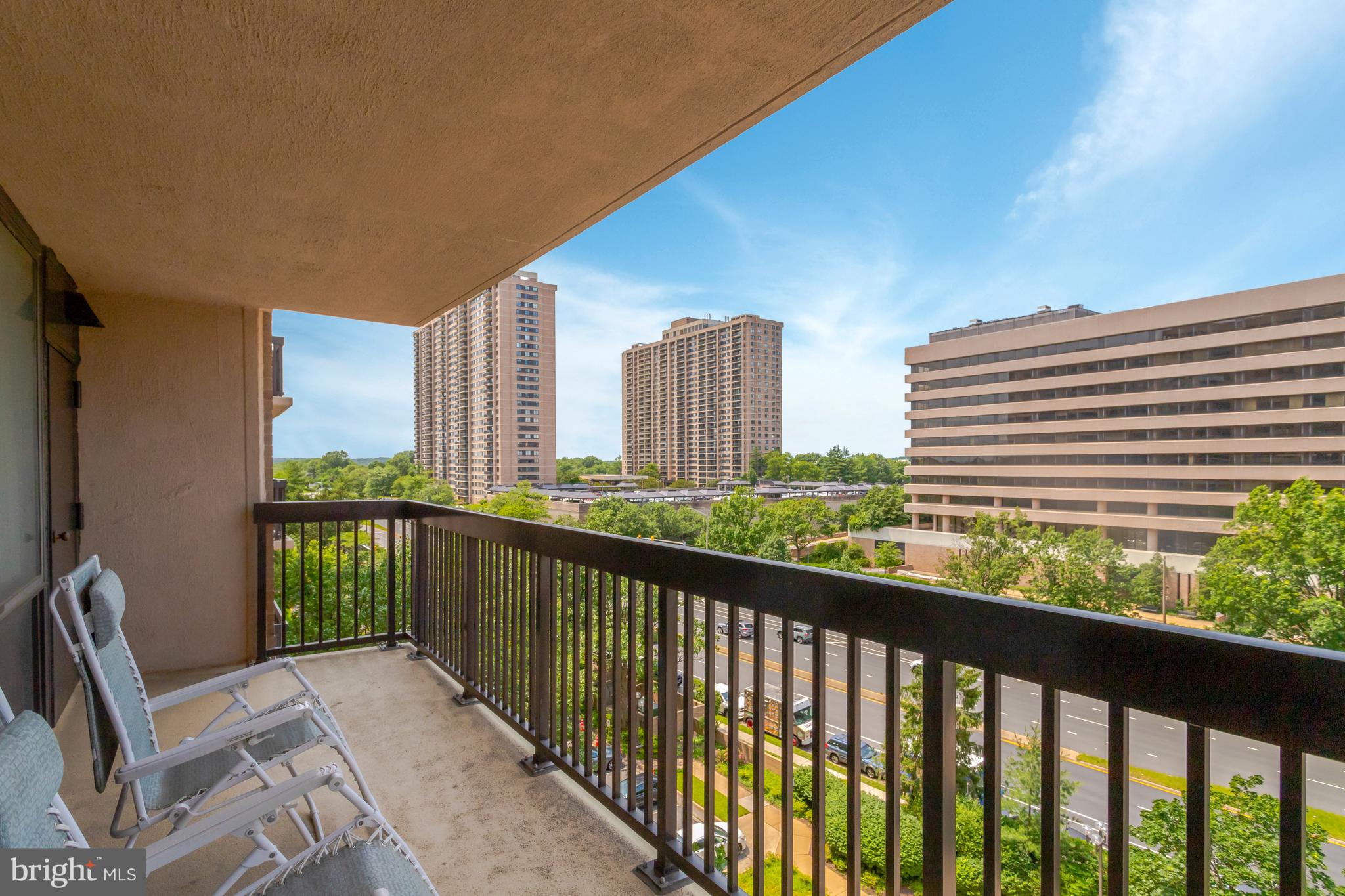 3713 S George Mason Dr #713