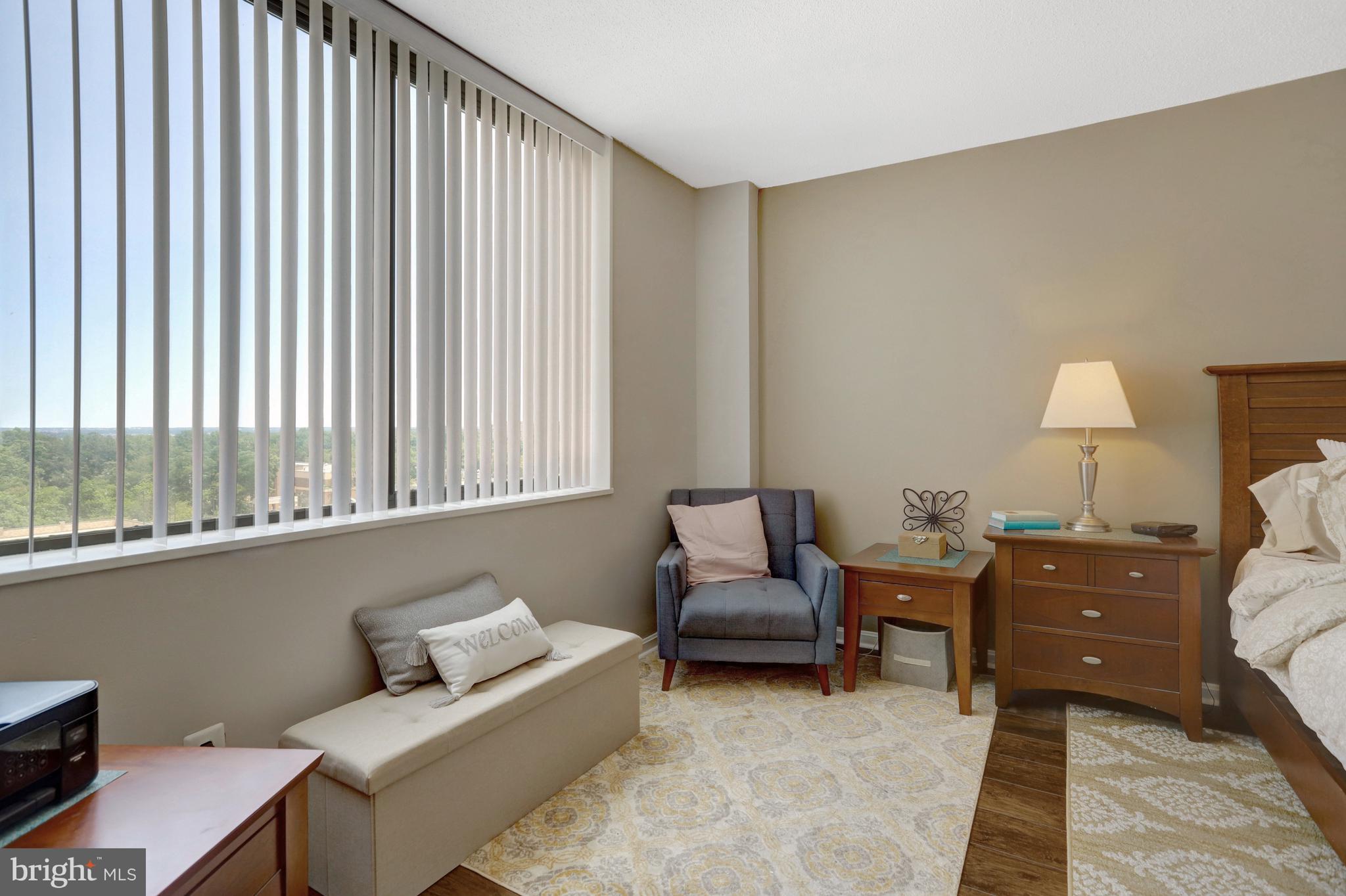 3713 S George Mason Dr #713