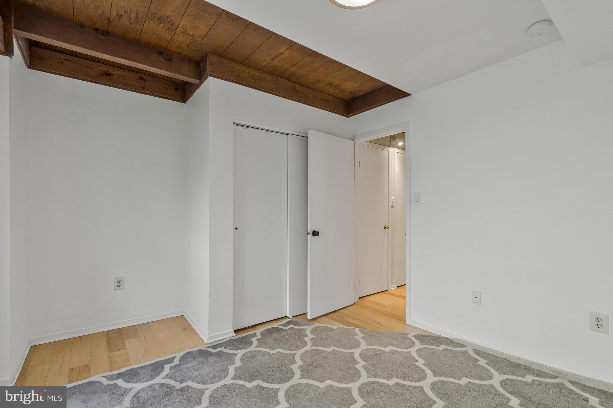 11174 GLADE DRIVE