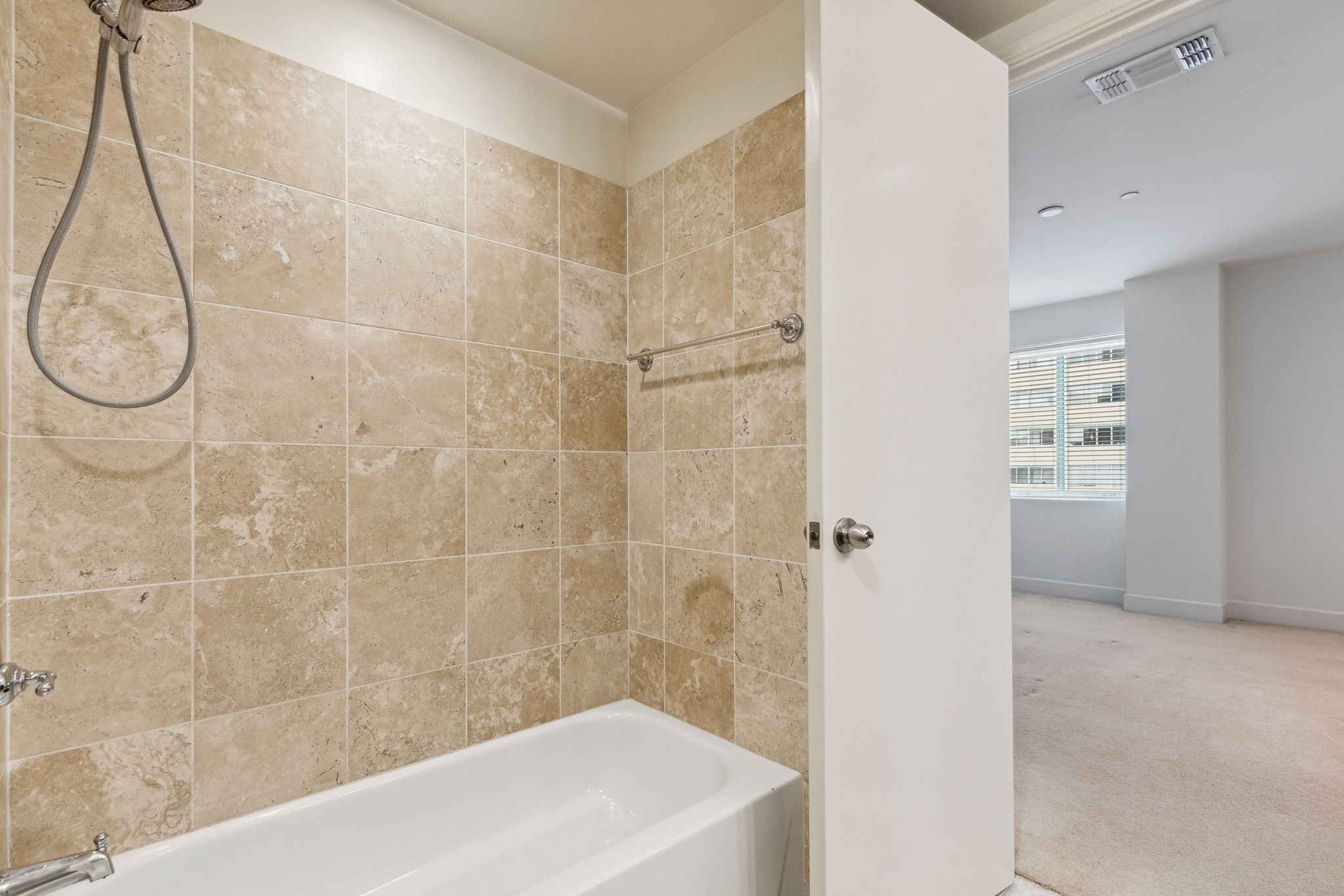 1505 Elm Street Unit: 1404
