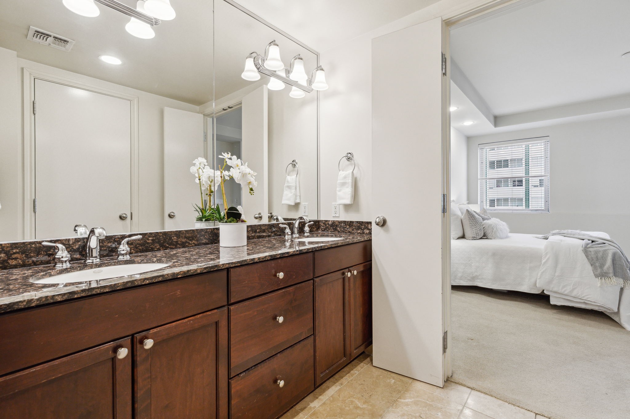 1505 Elm Street Unit: 1404