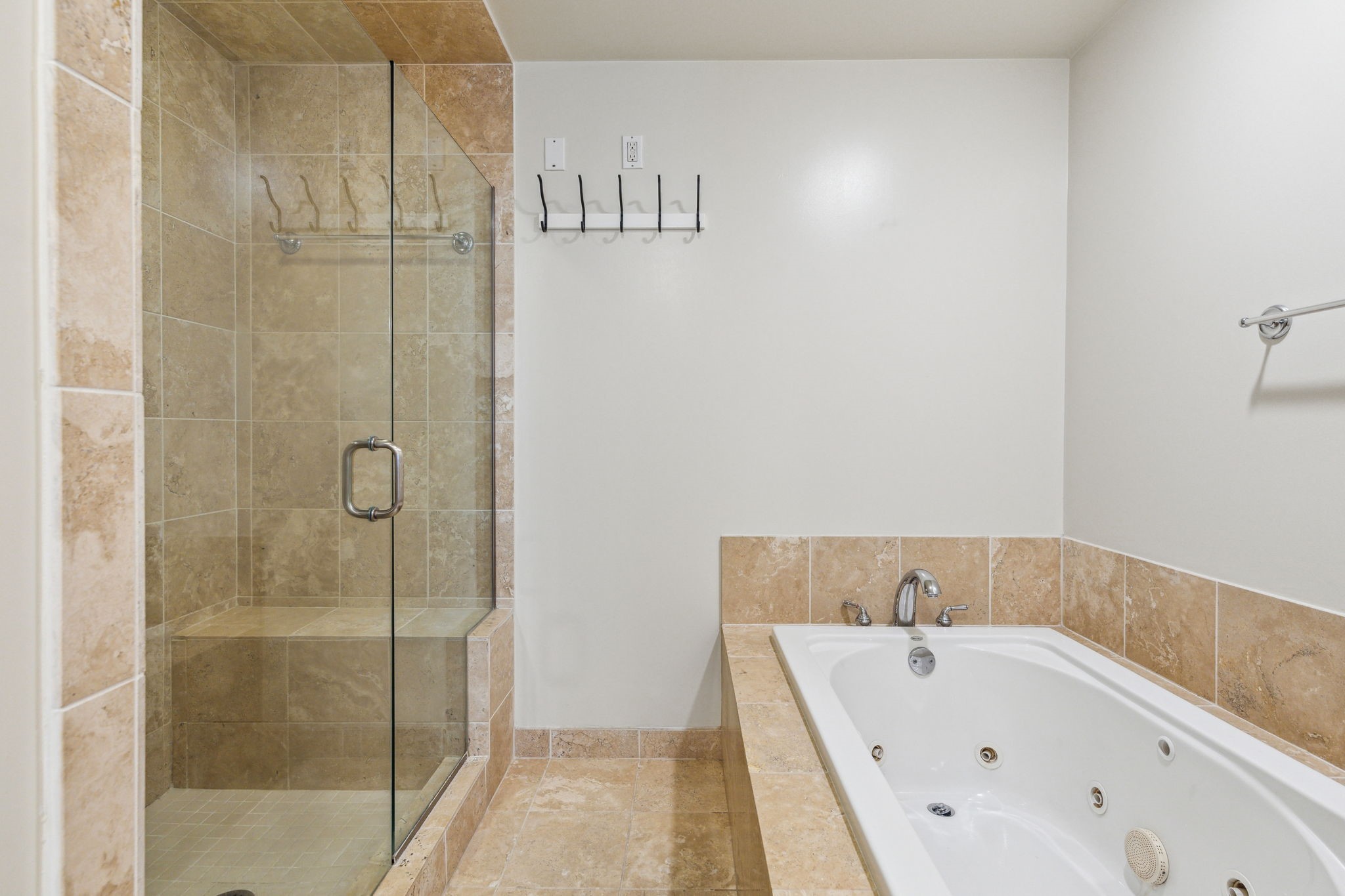 1505 Elm Street Unit: 1404