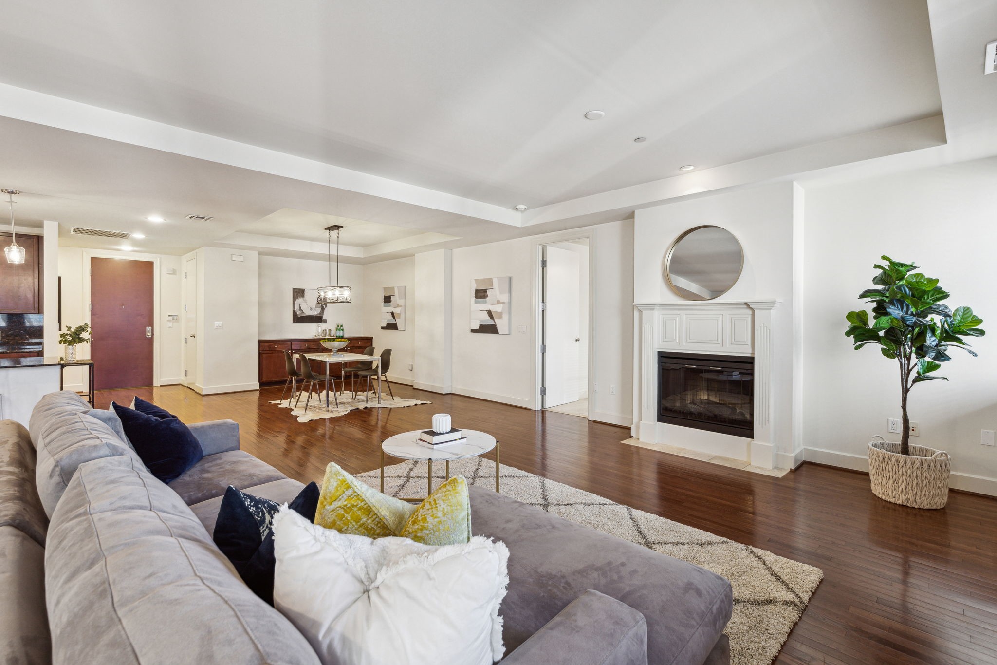 1505 Elm Street Unit: 1404