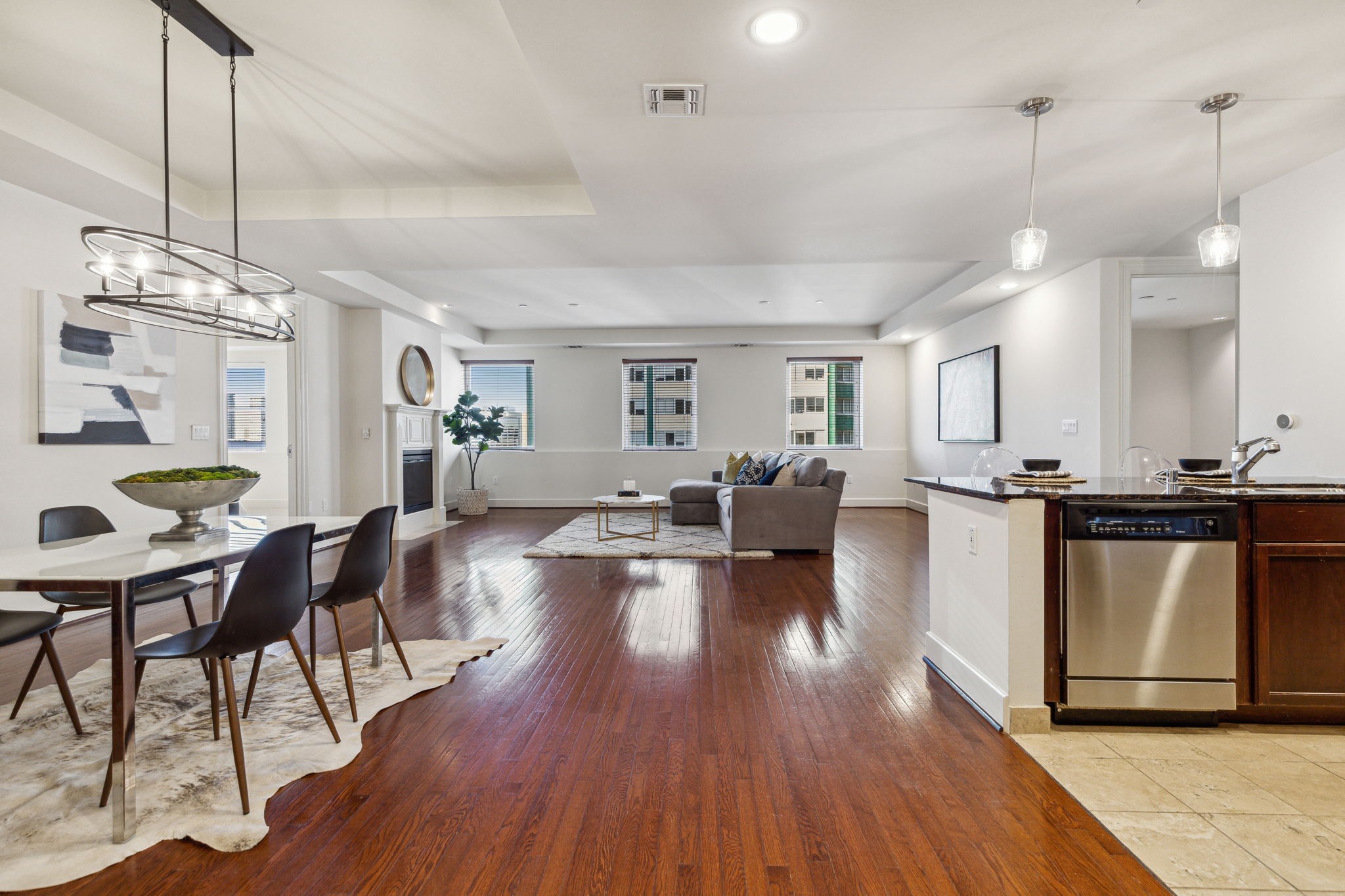 1505 Elm Street Unit: 1404
