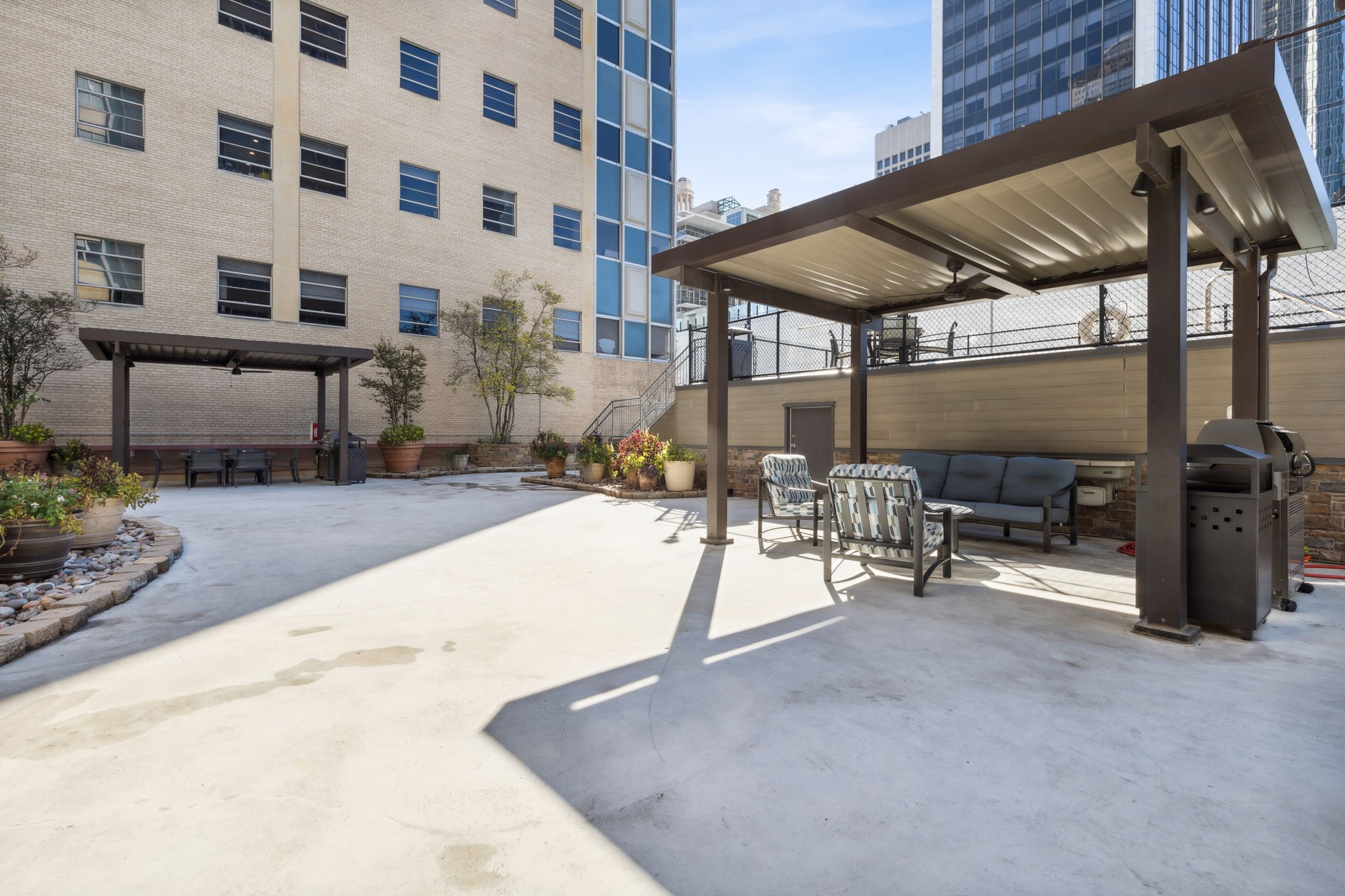 1505 Elm Street Unit: 1404