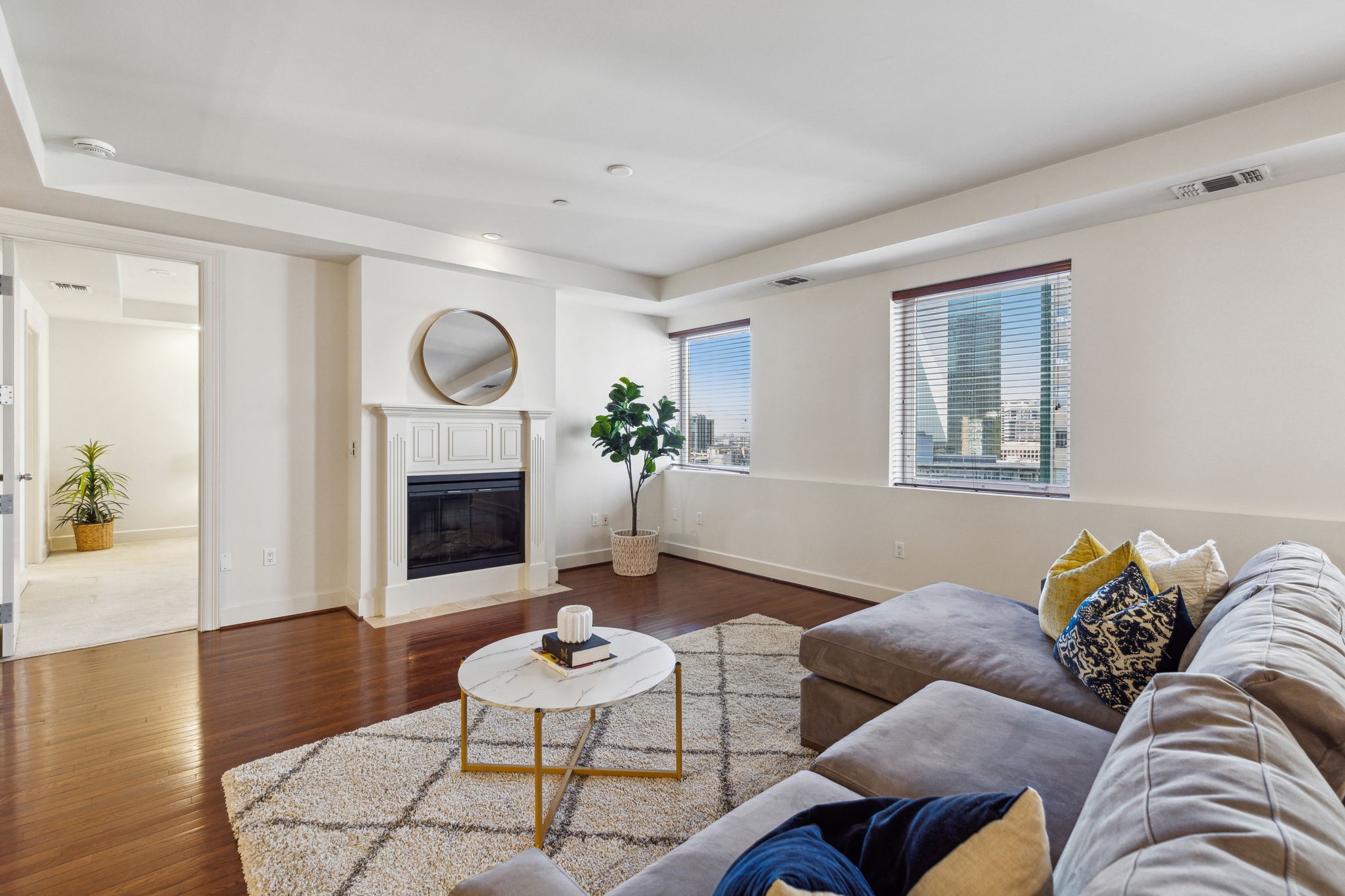 1505 Elm Street Unit: 1404