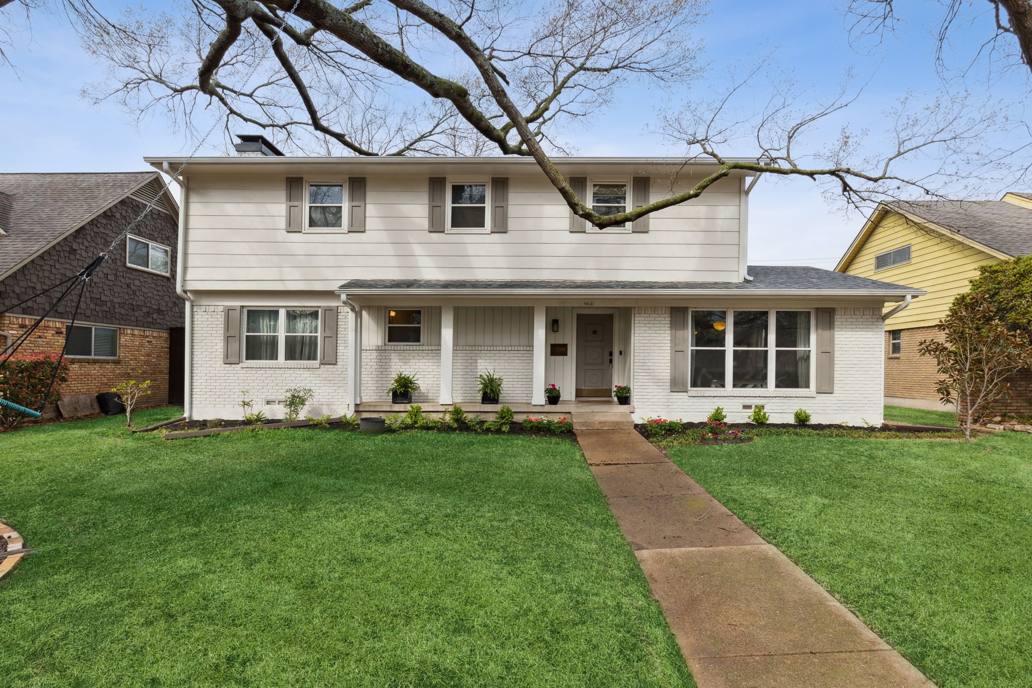 9641 Queenswood Lane