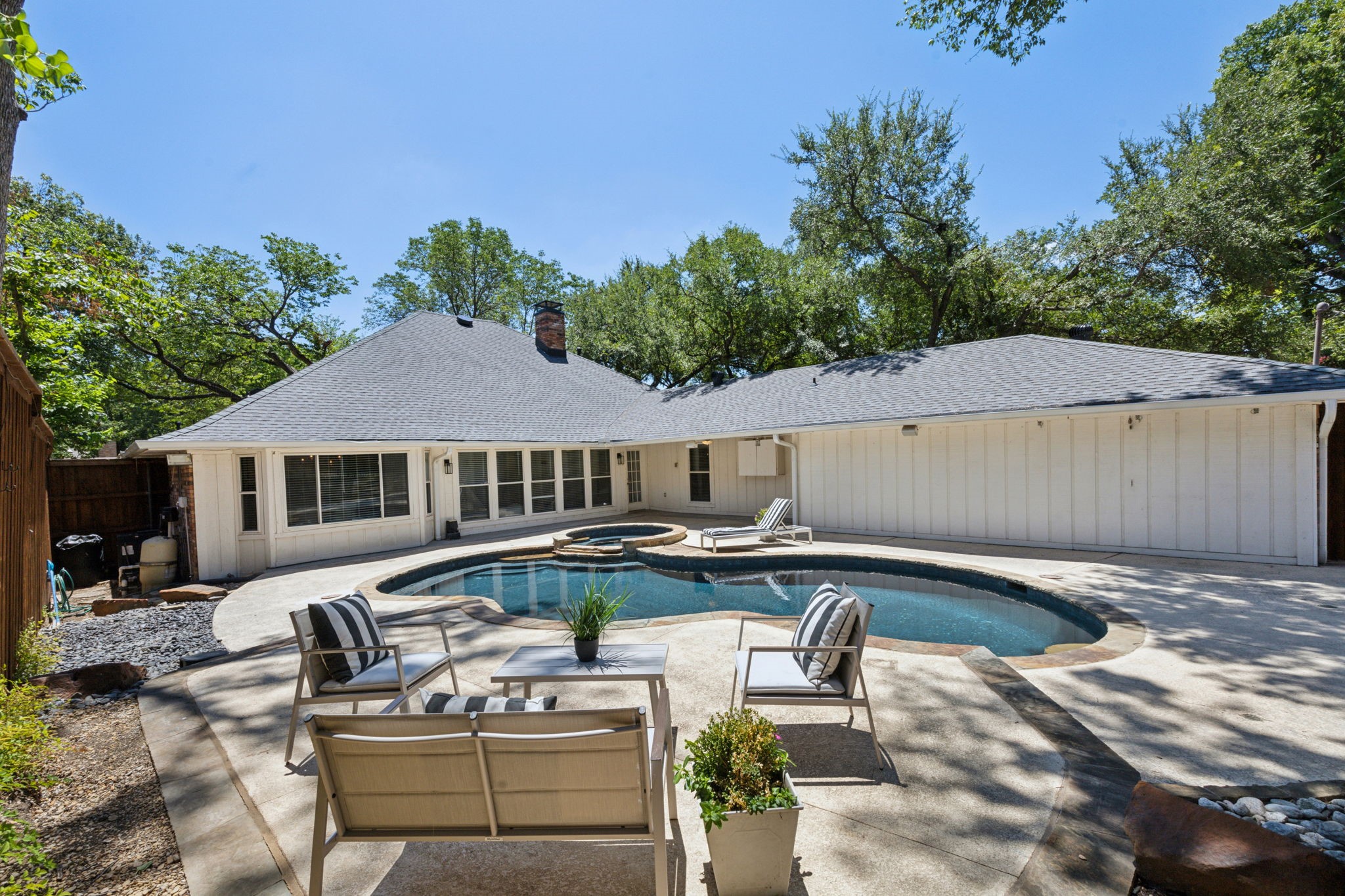 8907 Arborside Drive
