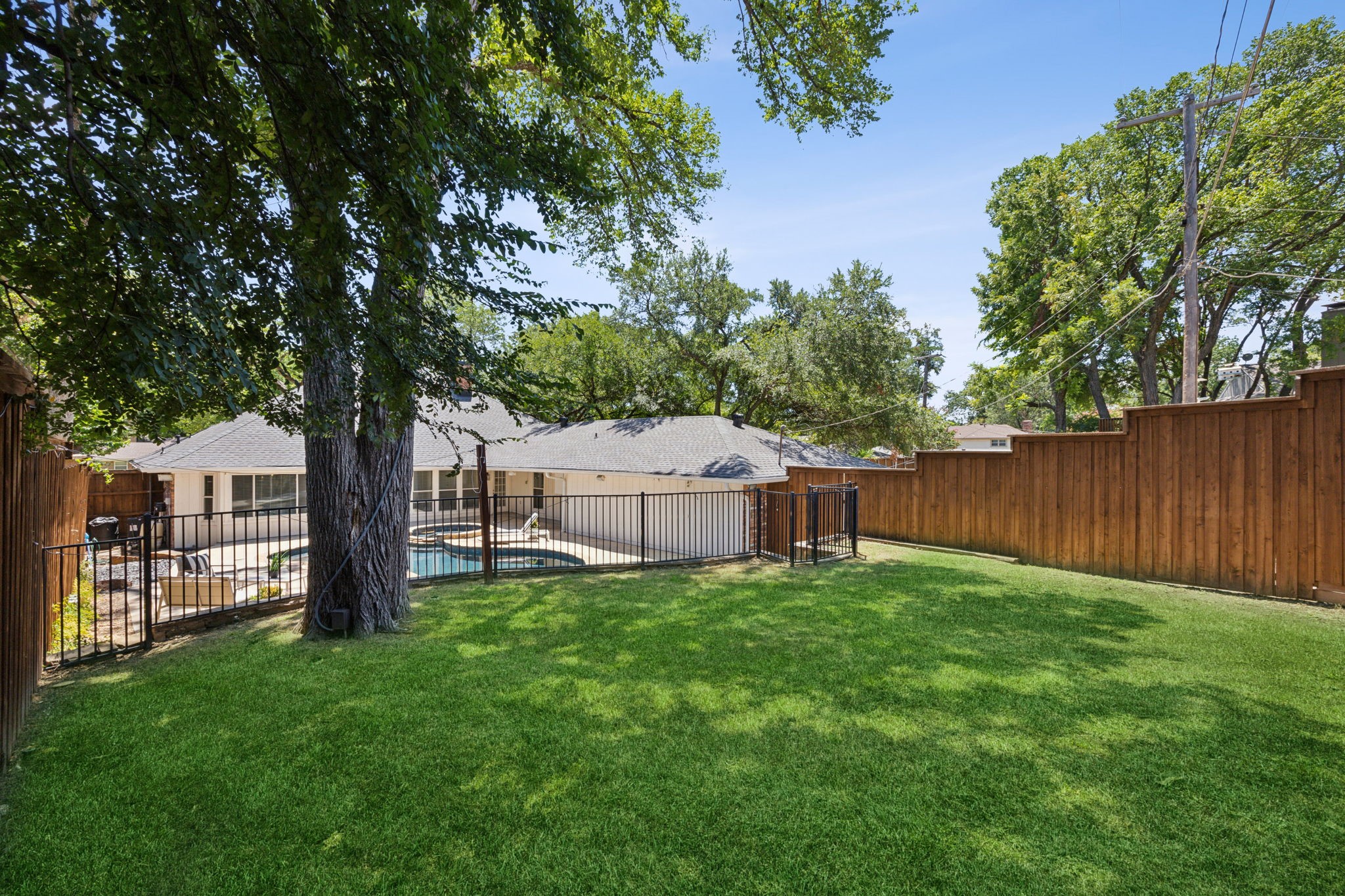 8907 Arborside Drive