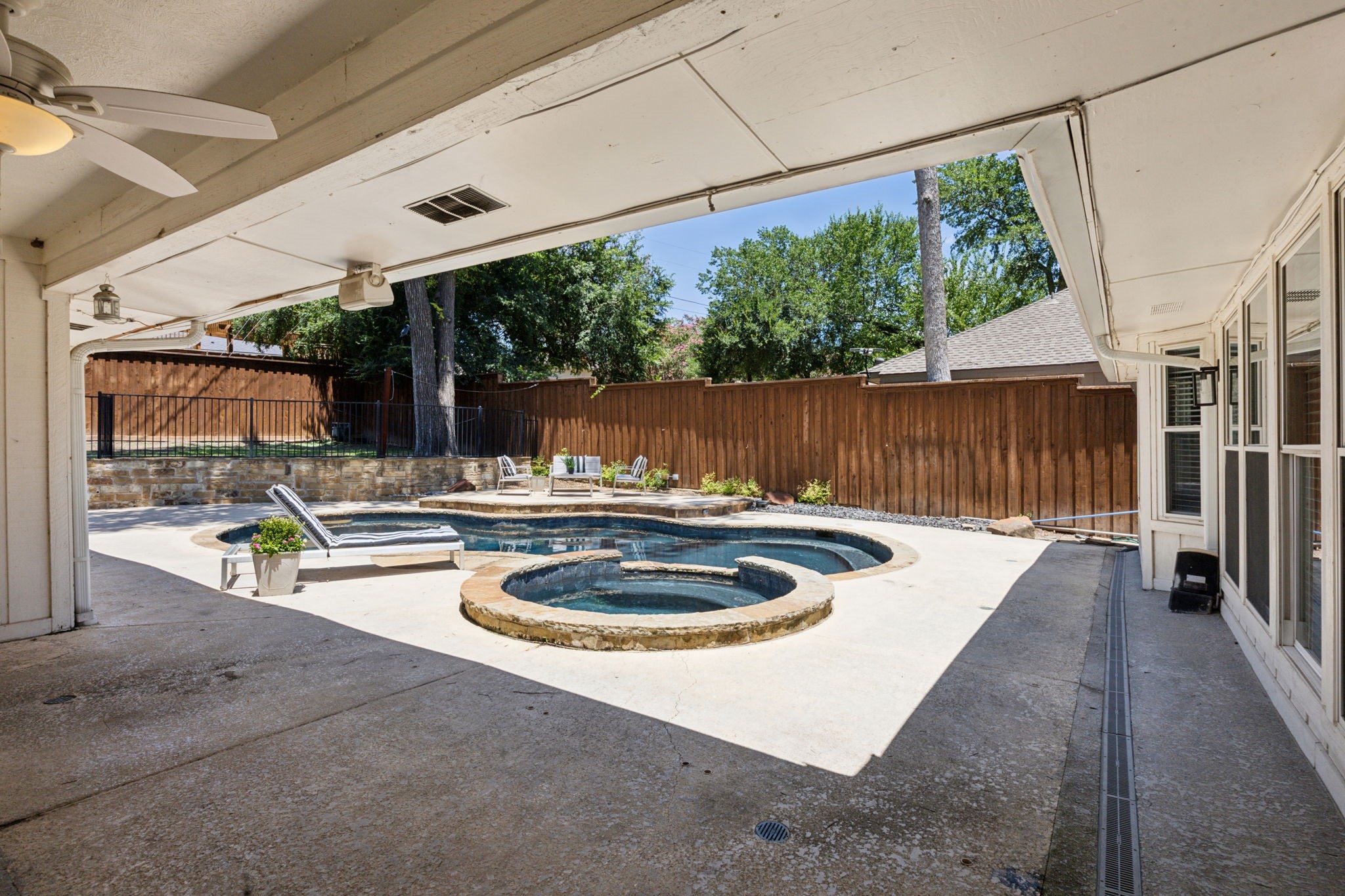 8907 Arborside Drive
