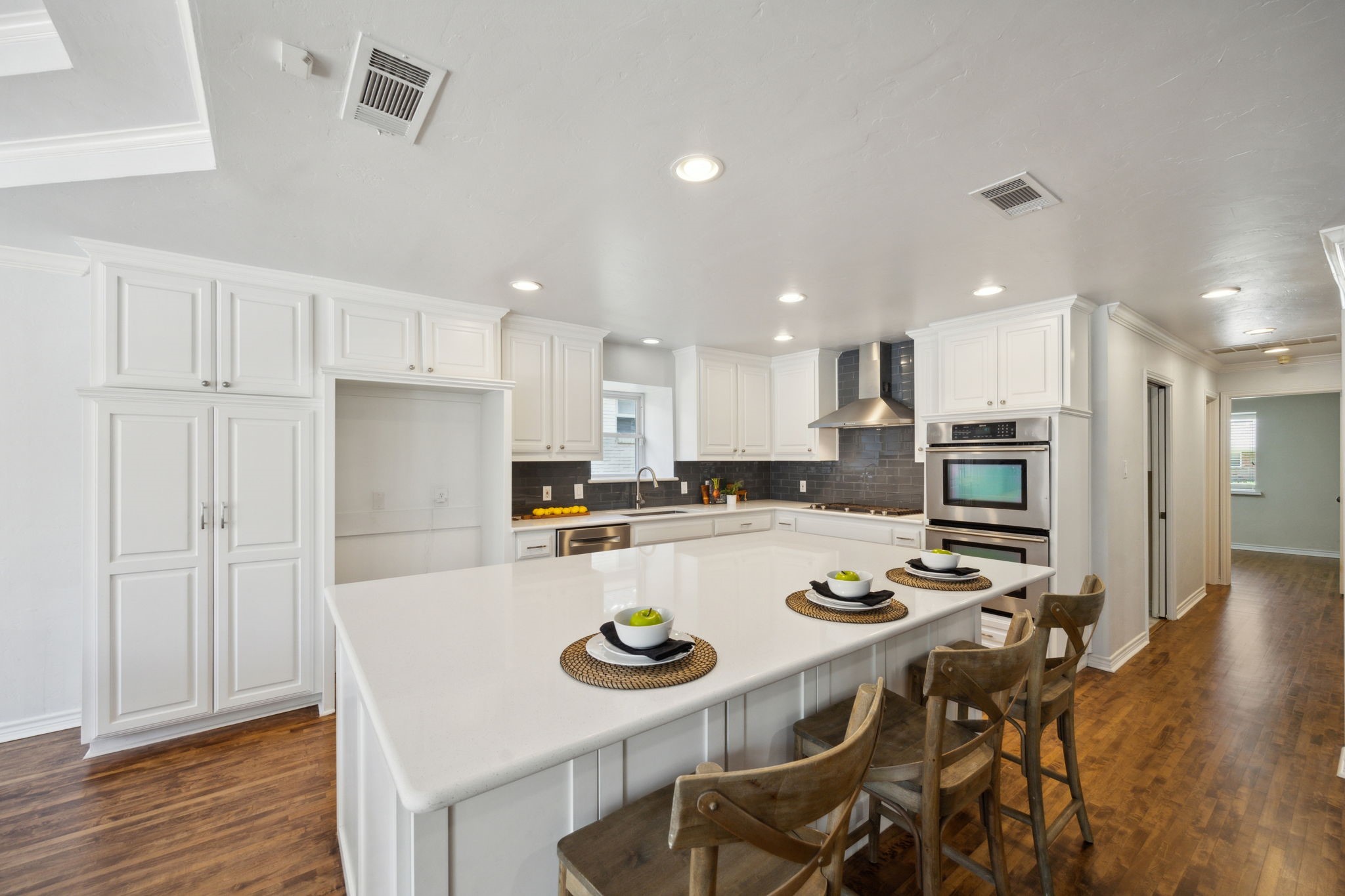 8907 Arborside Drive