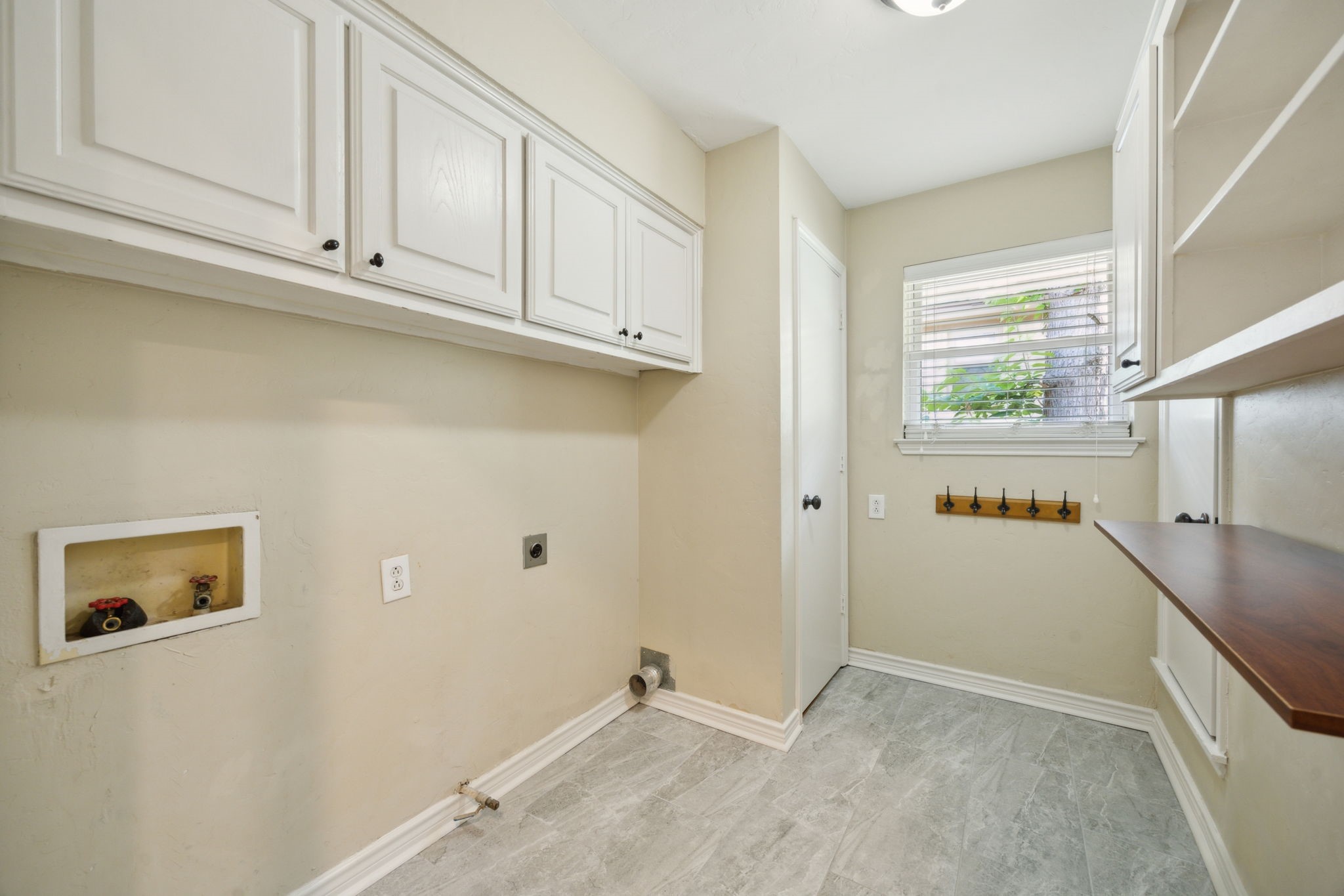 8907 Arborside Drive
