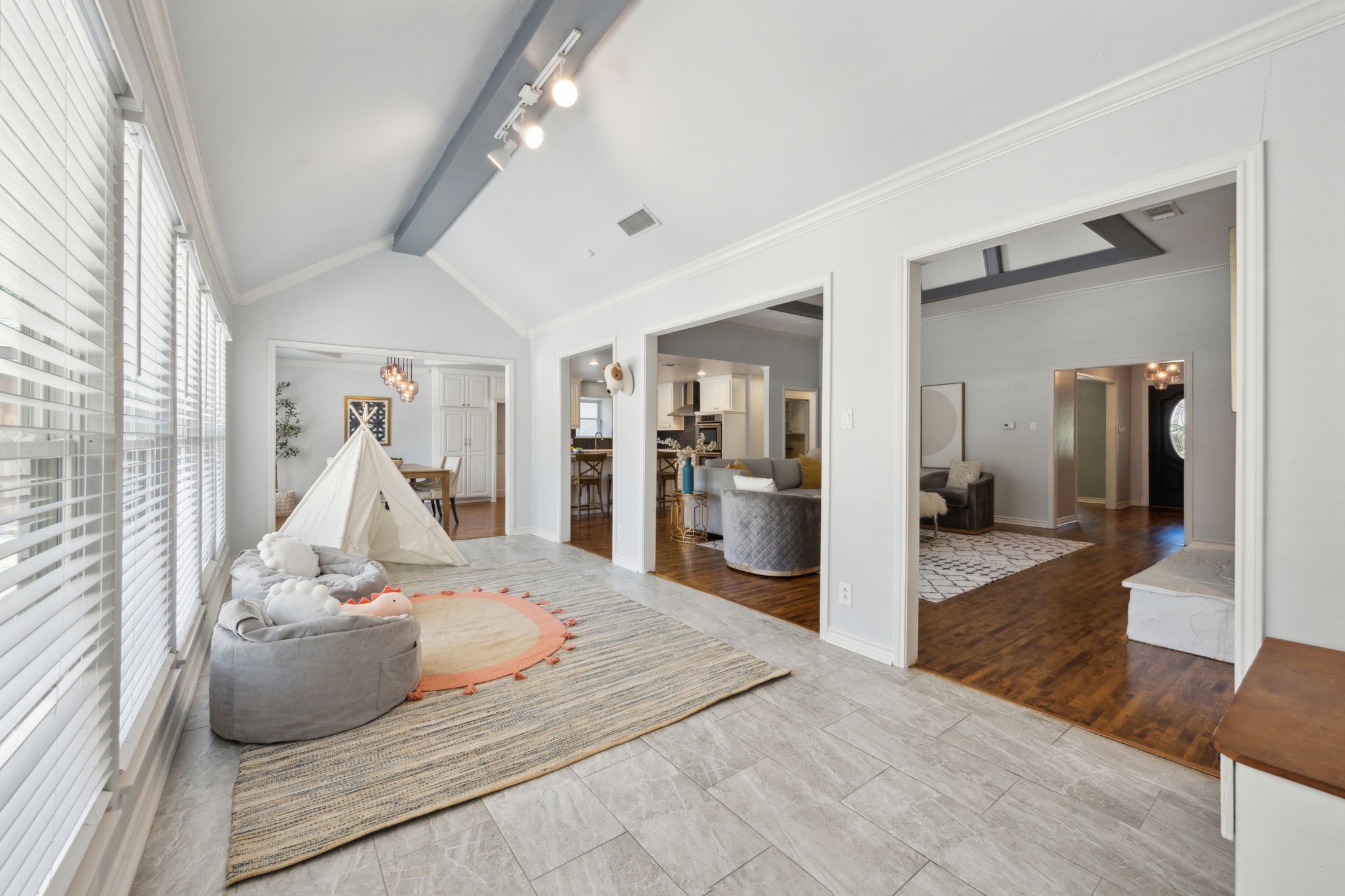 8907 Arborside Drive