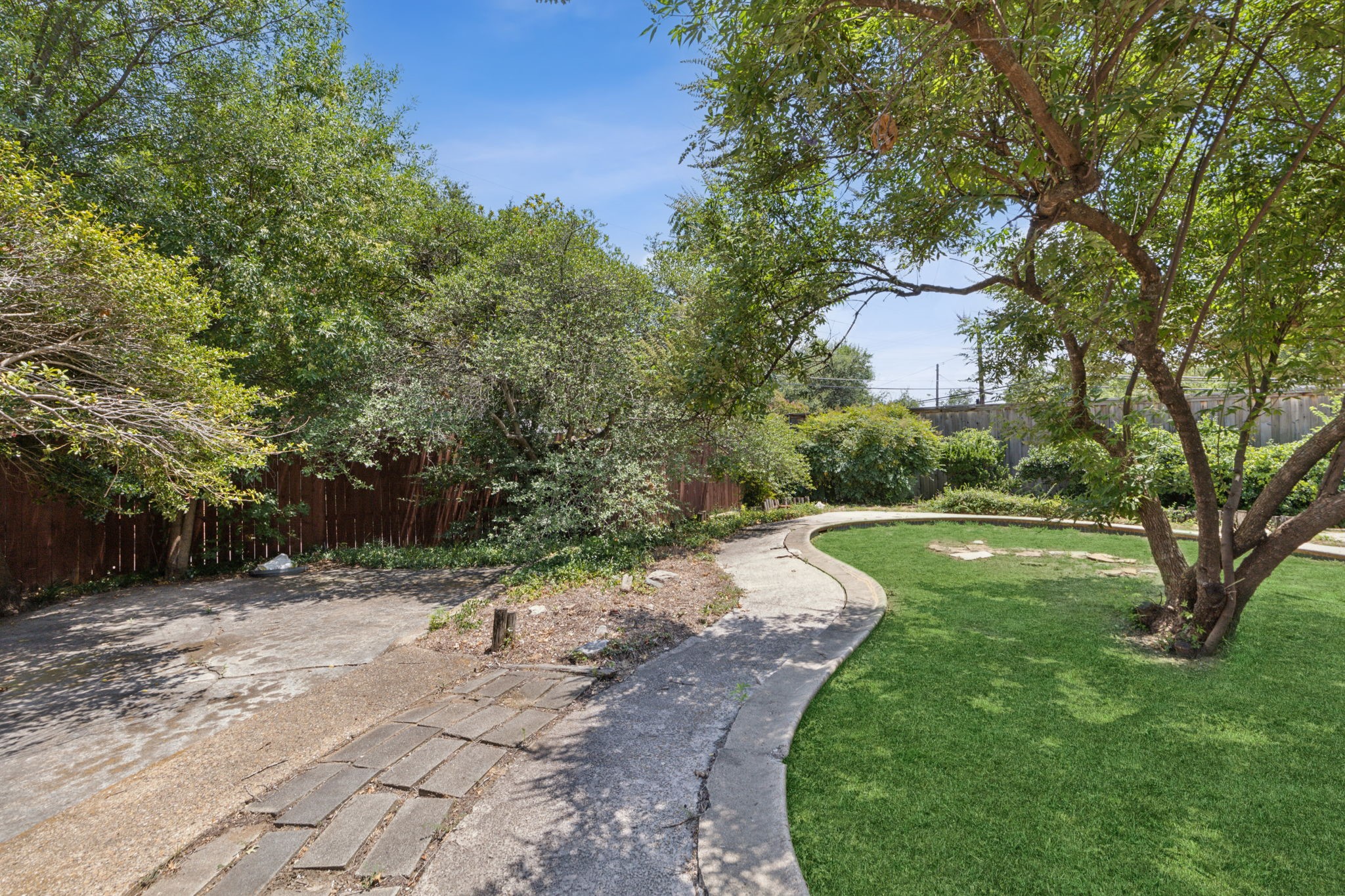 13310 Rolling Hills Lane
