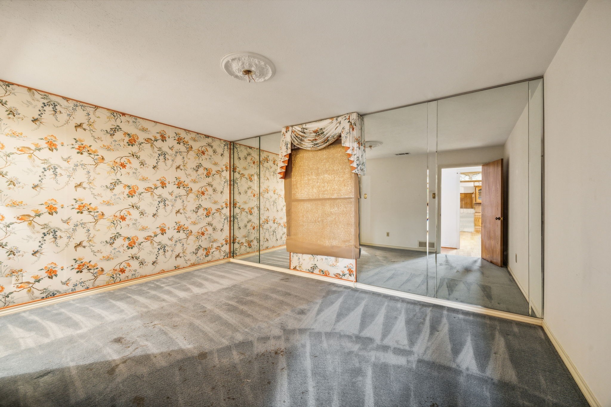 9646 Estate Lane