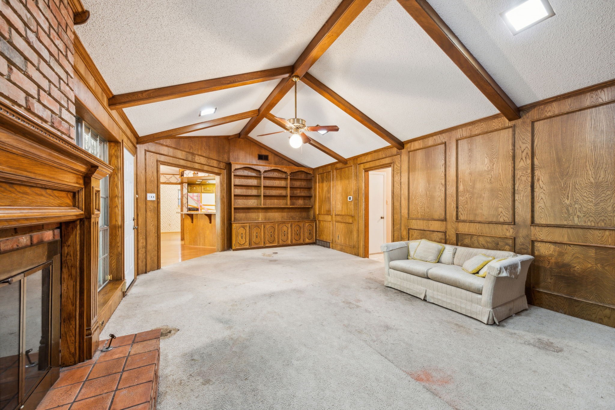 9646 Estate Lane
