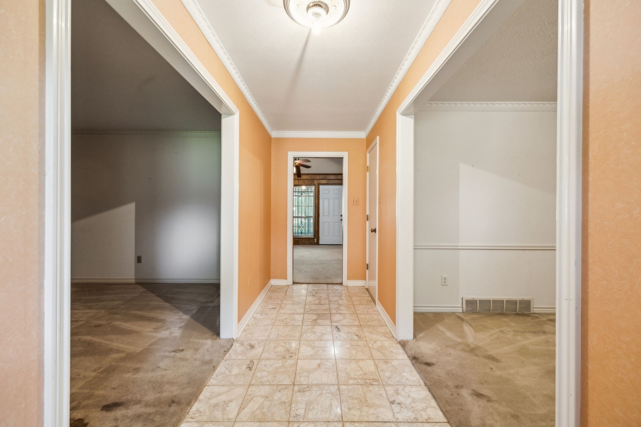 9646 Estate Lane