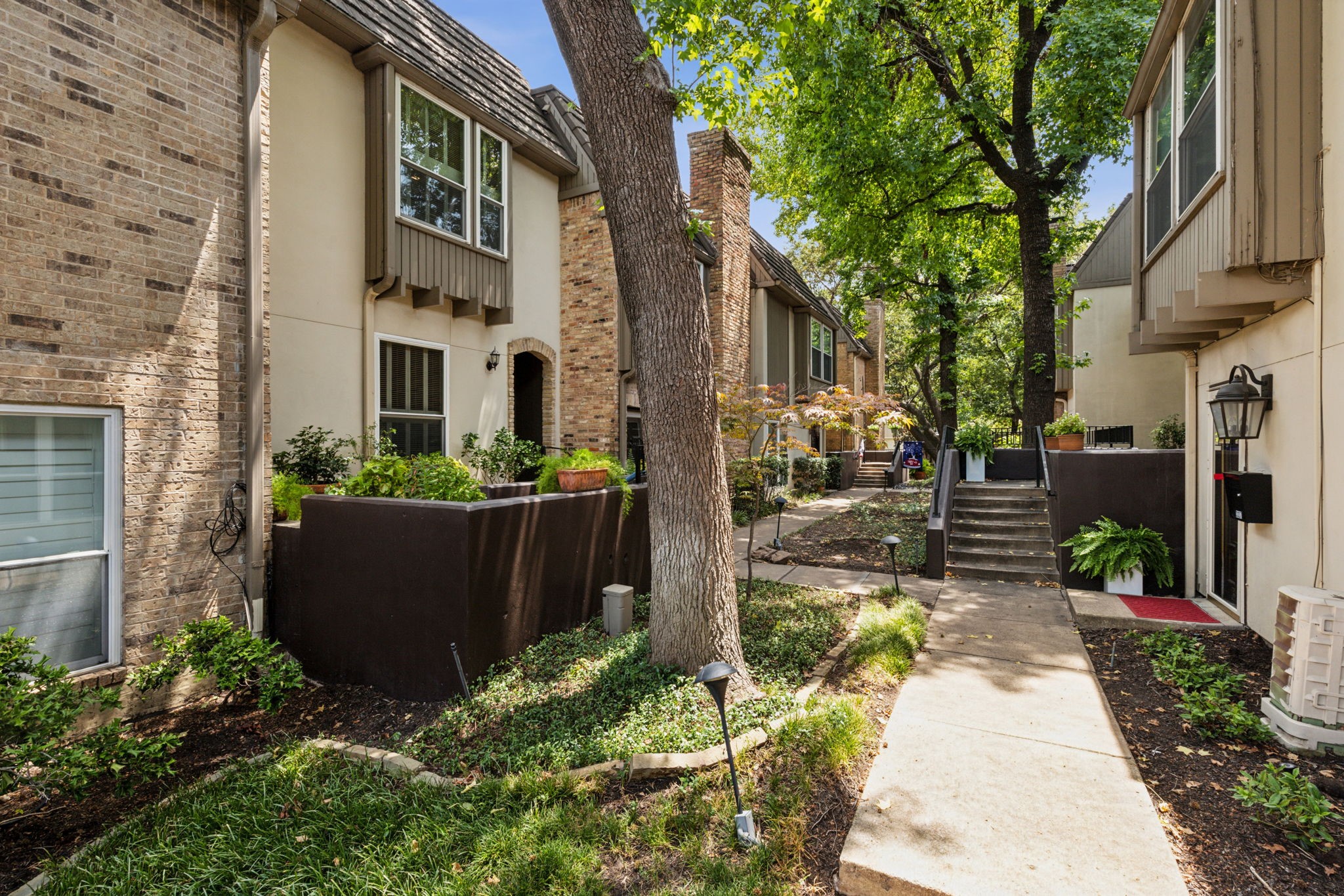 3327 Prescott Avenue