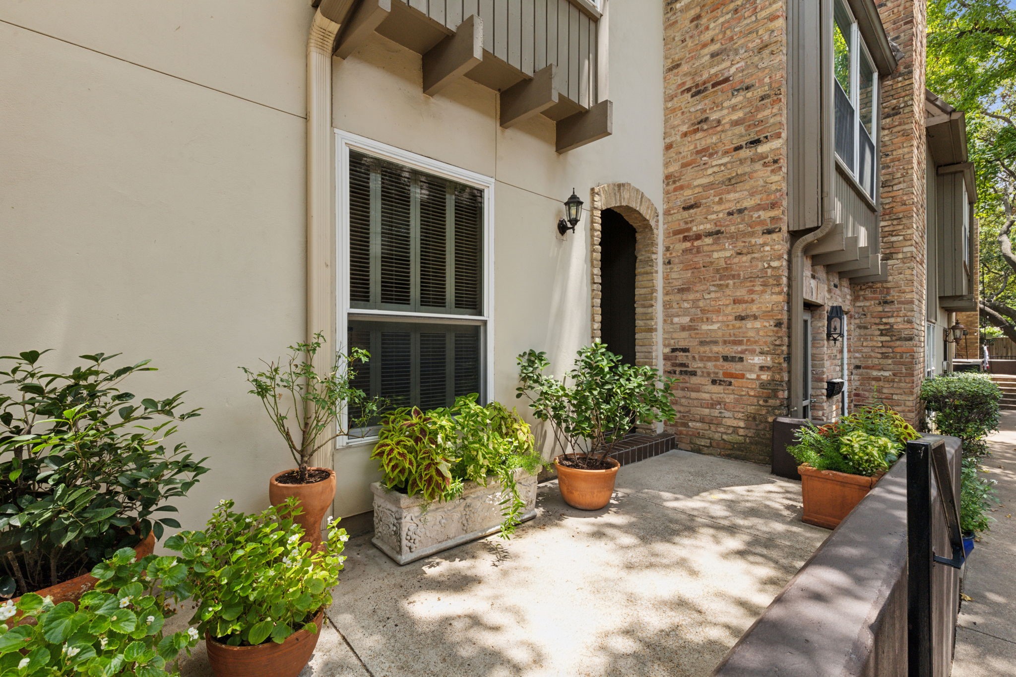 3327 Prescott Avenue