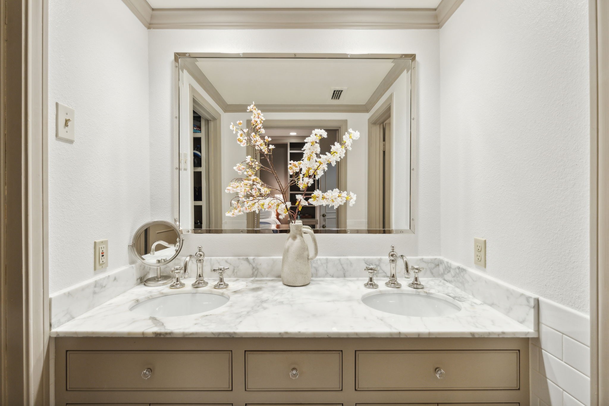 3327 Prescott Avenue