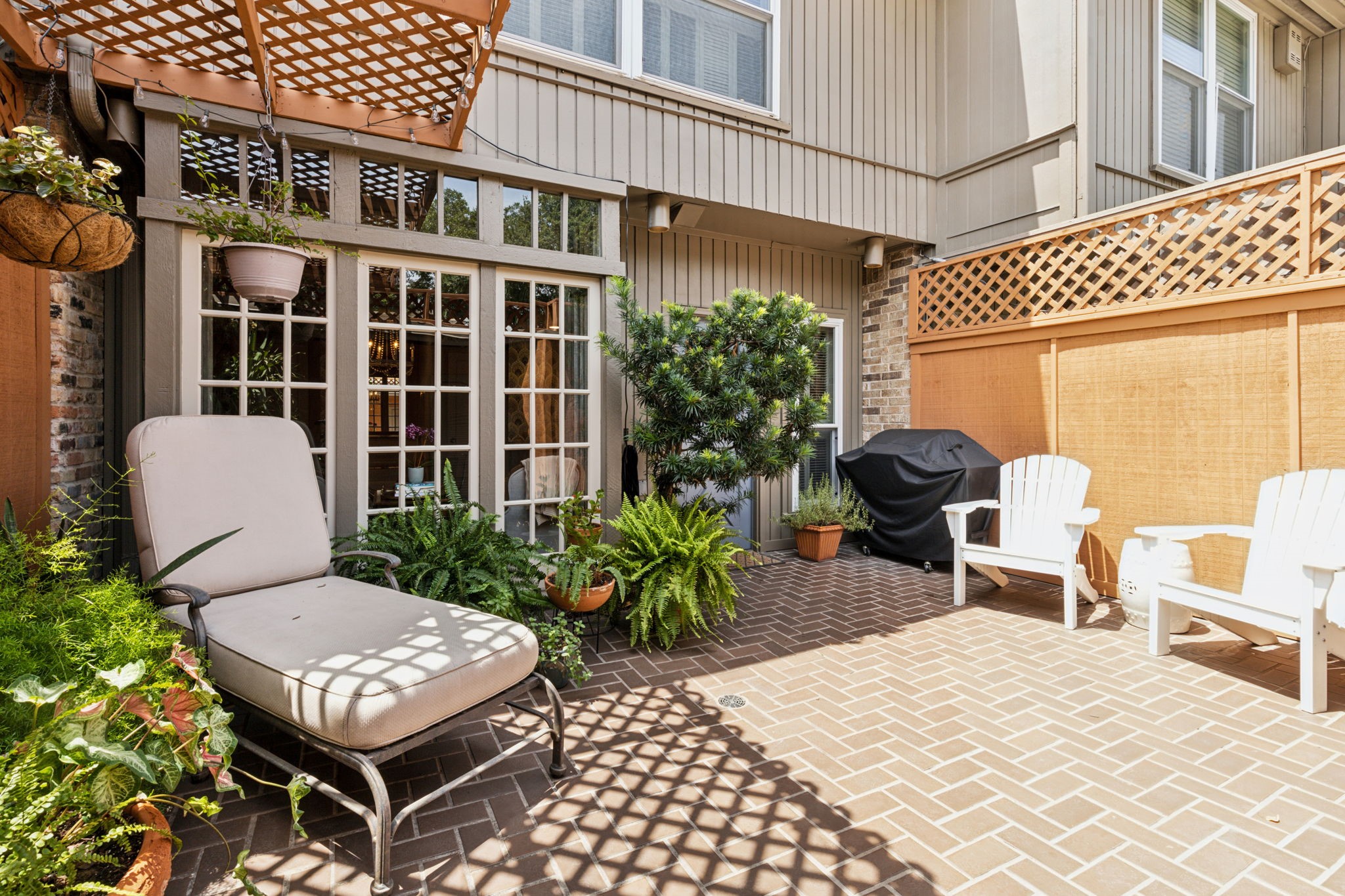 3327 Prescott Avenue