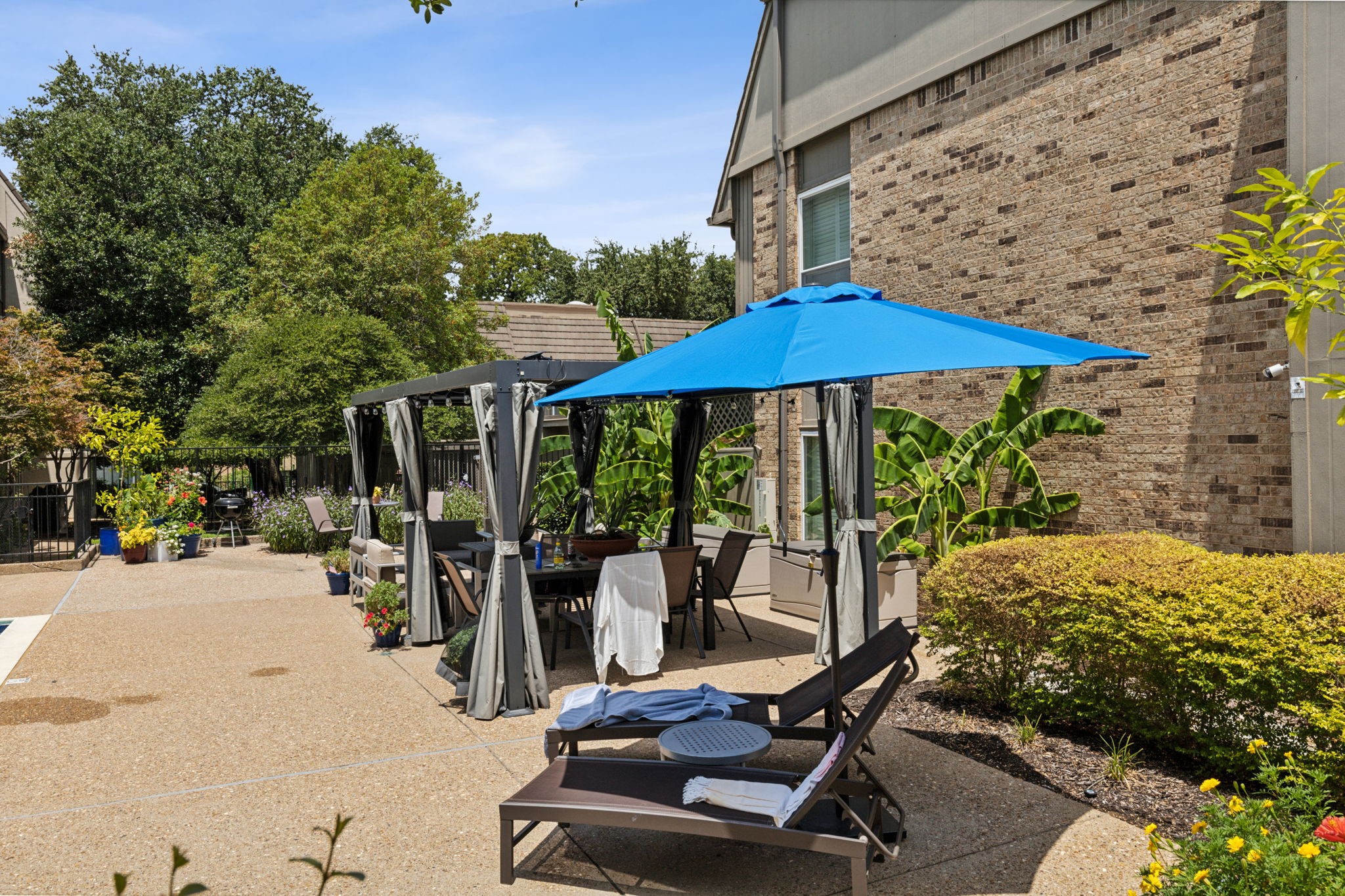 3327 Prescott Avenue