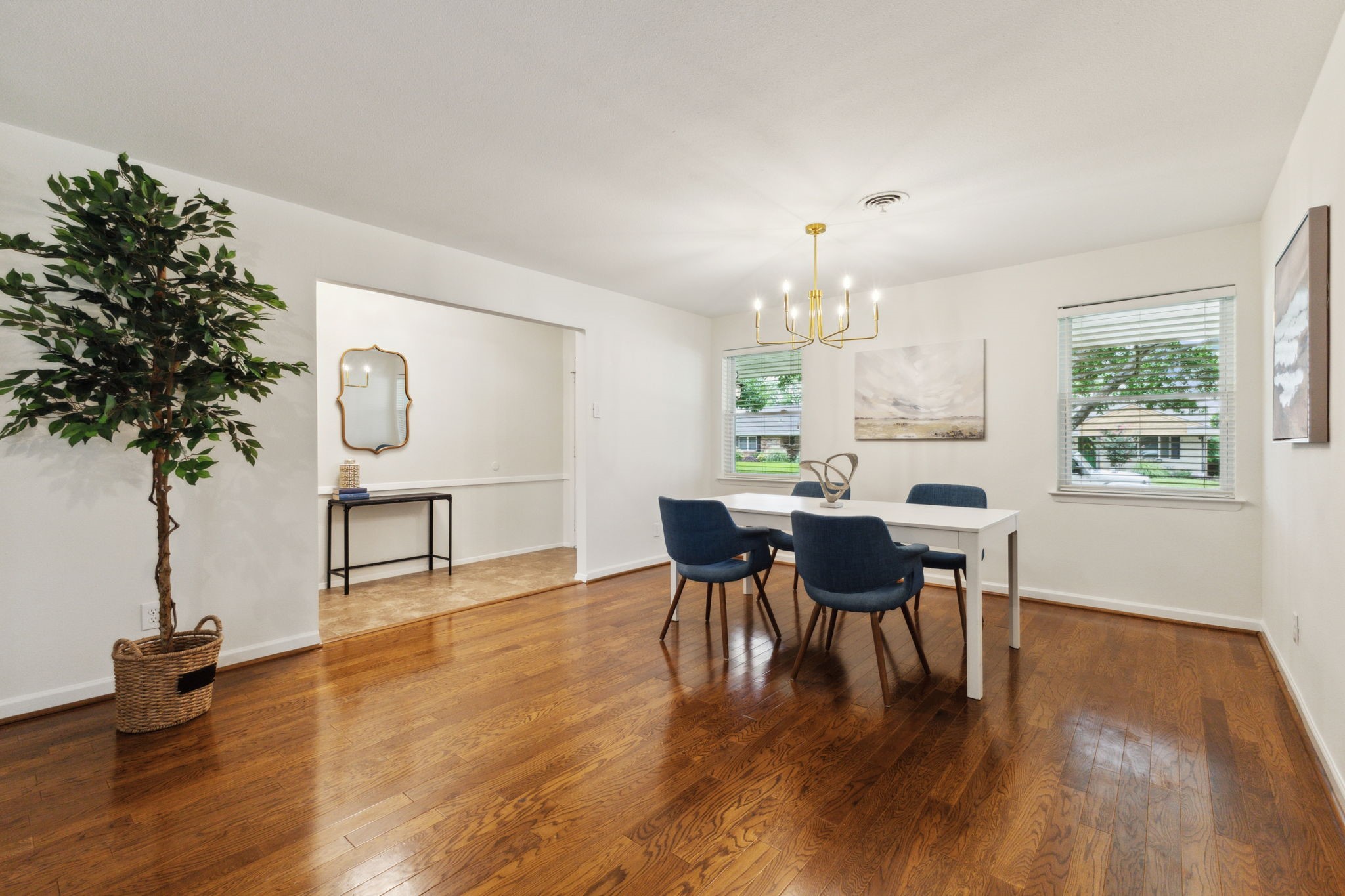 10229 Chesterton Drive