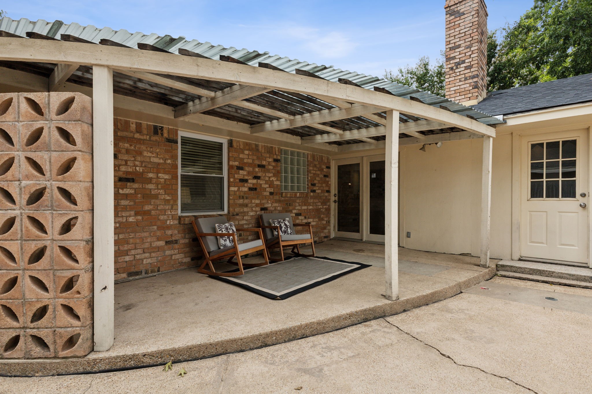 10229 Chesterton Drive