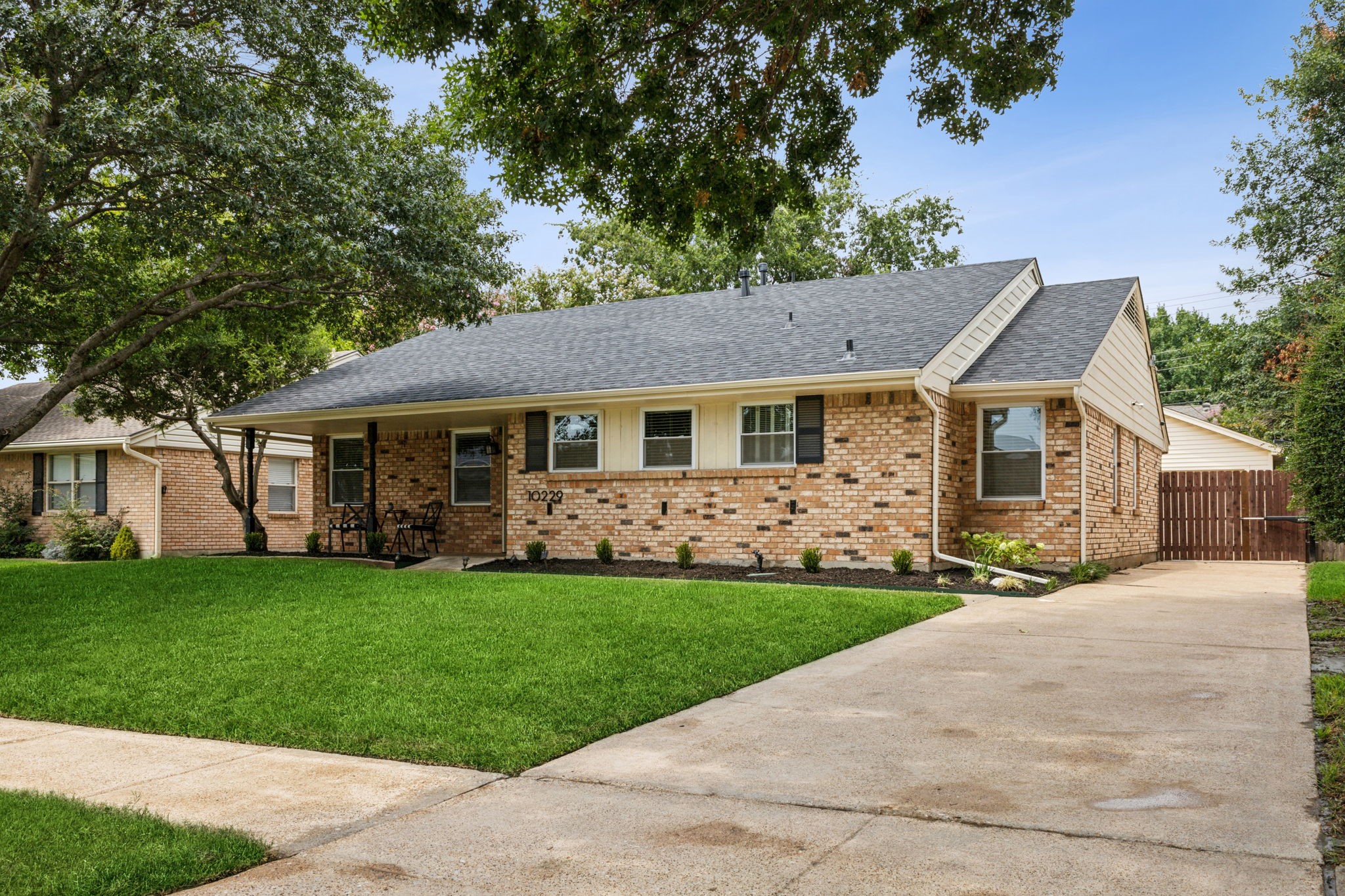 10229 Chesterton Drive