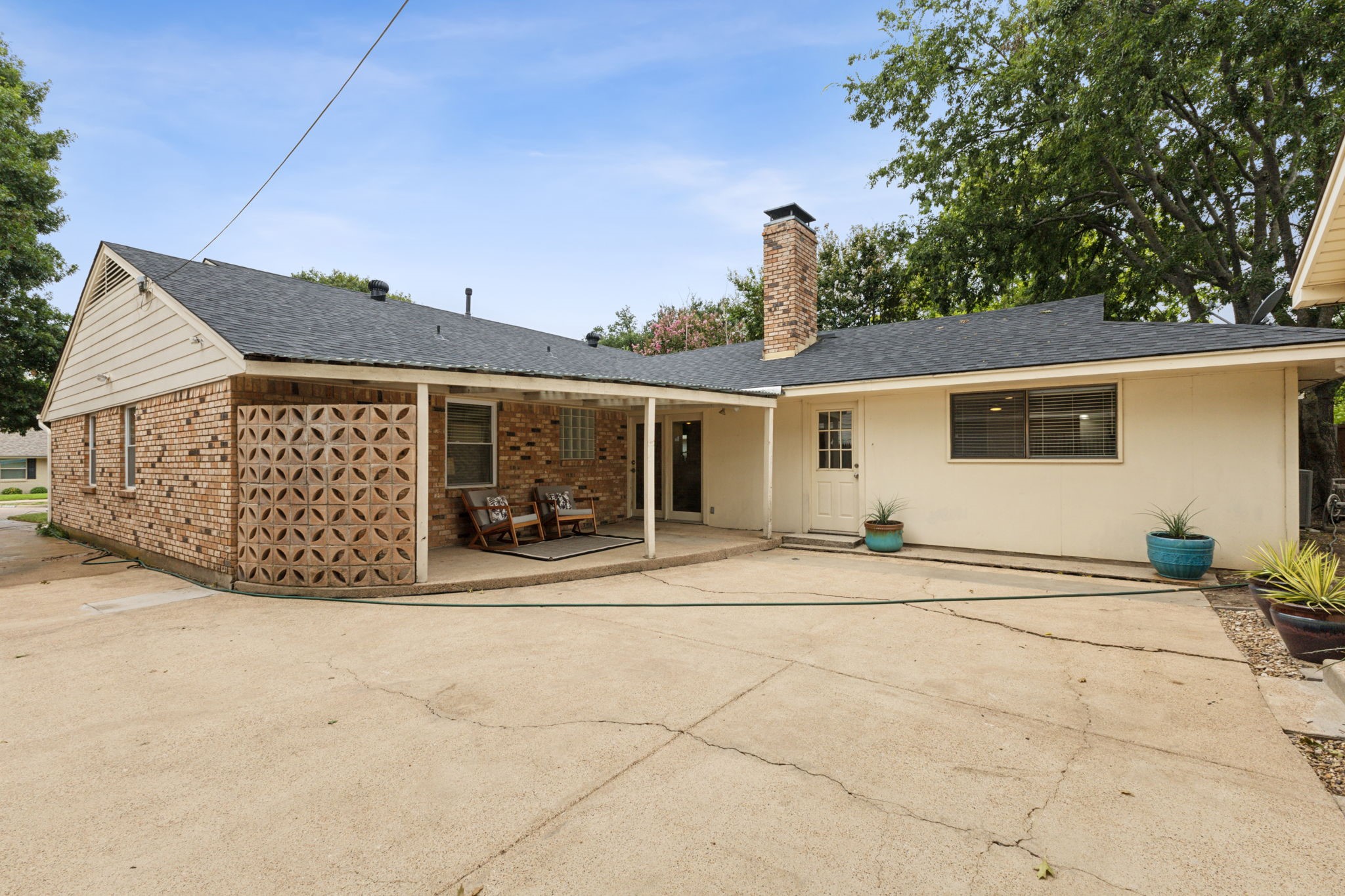 10229 Chesterton Drive