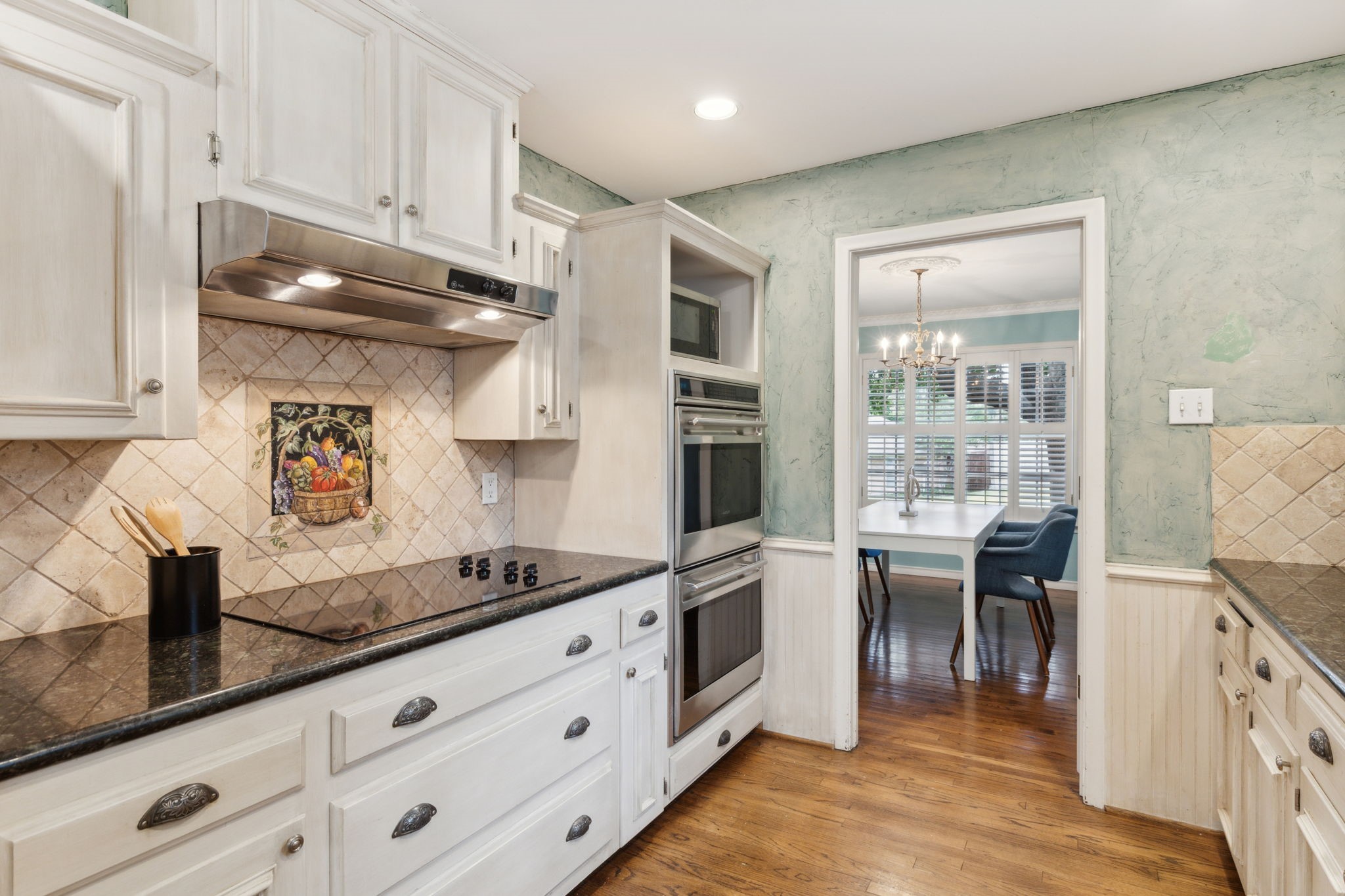 9623 Fallbrook Drive