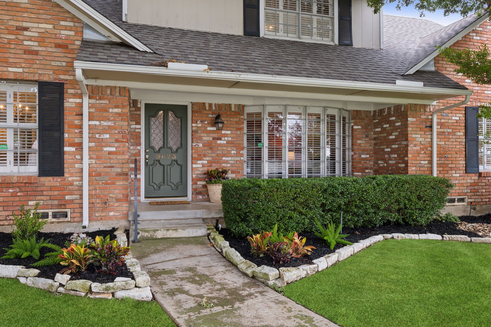 9623 Fallbrook Drive