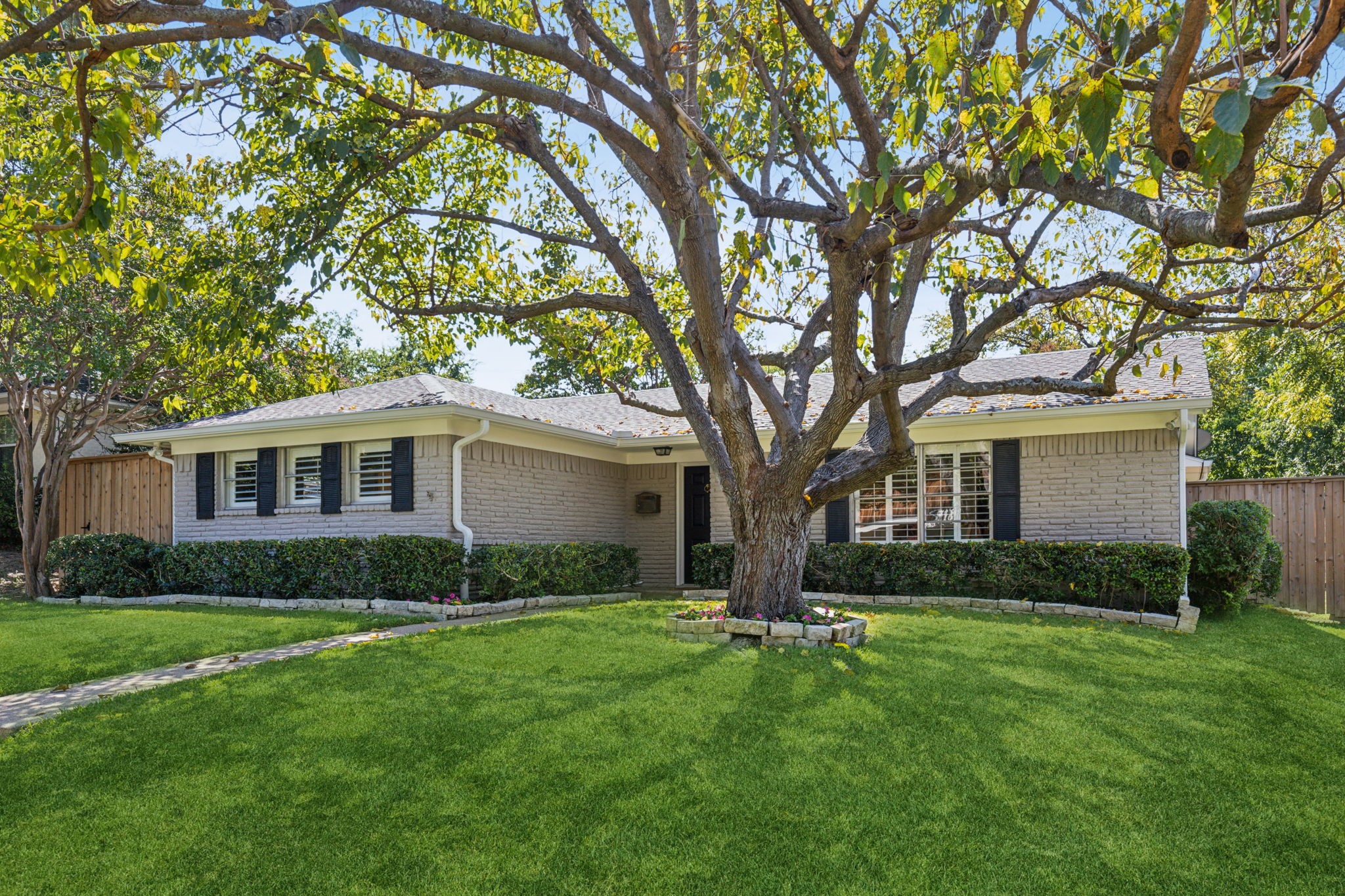 10010 Lanshire Drive