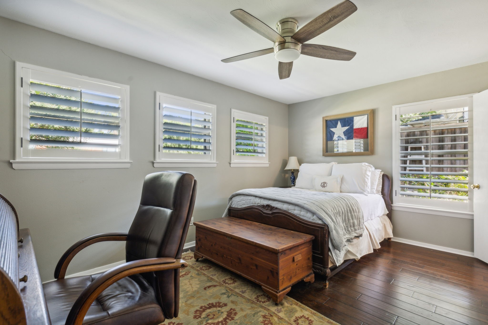 10010 Lanshire Drive