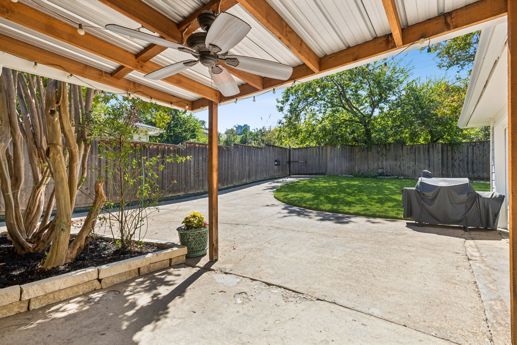 10010 Lanshire Drive