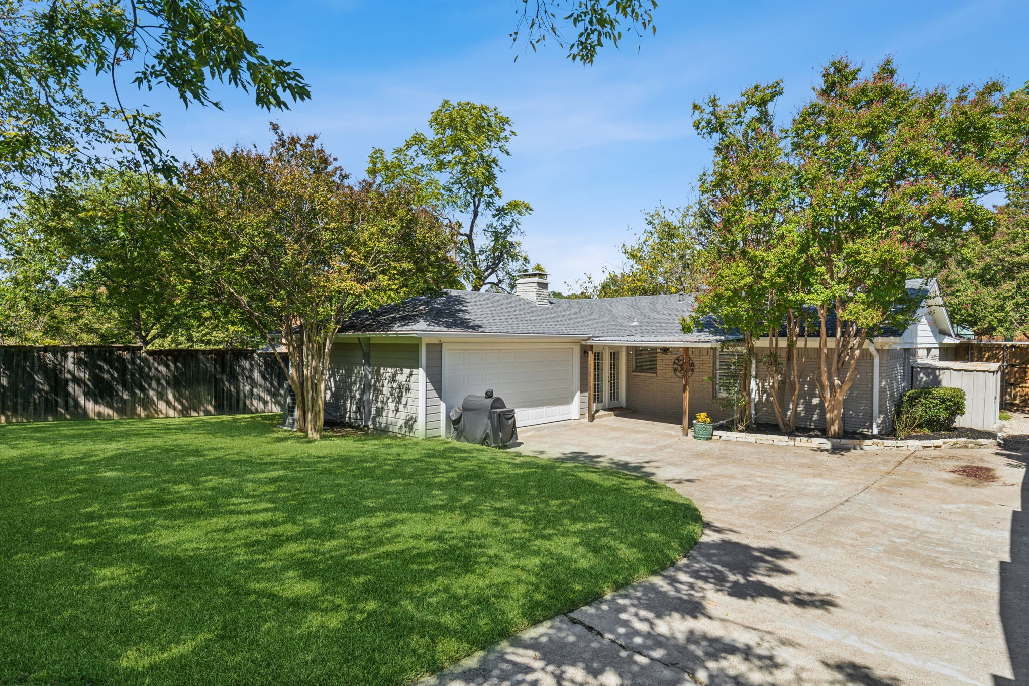 10010 Lanshire Drive