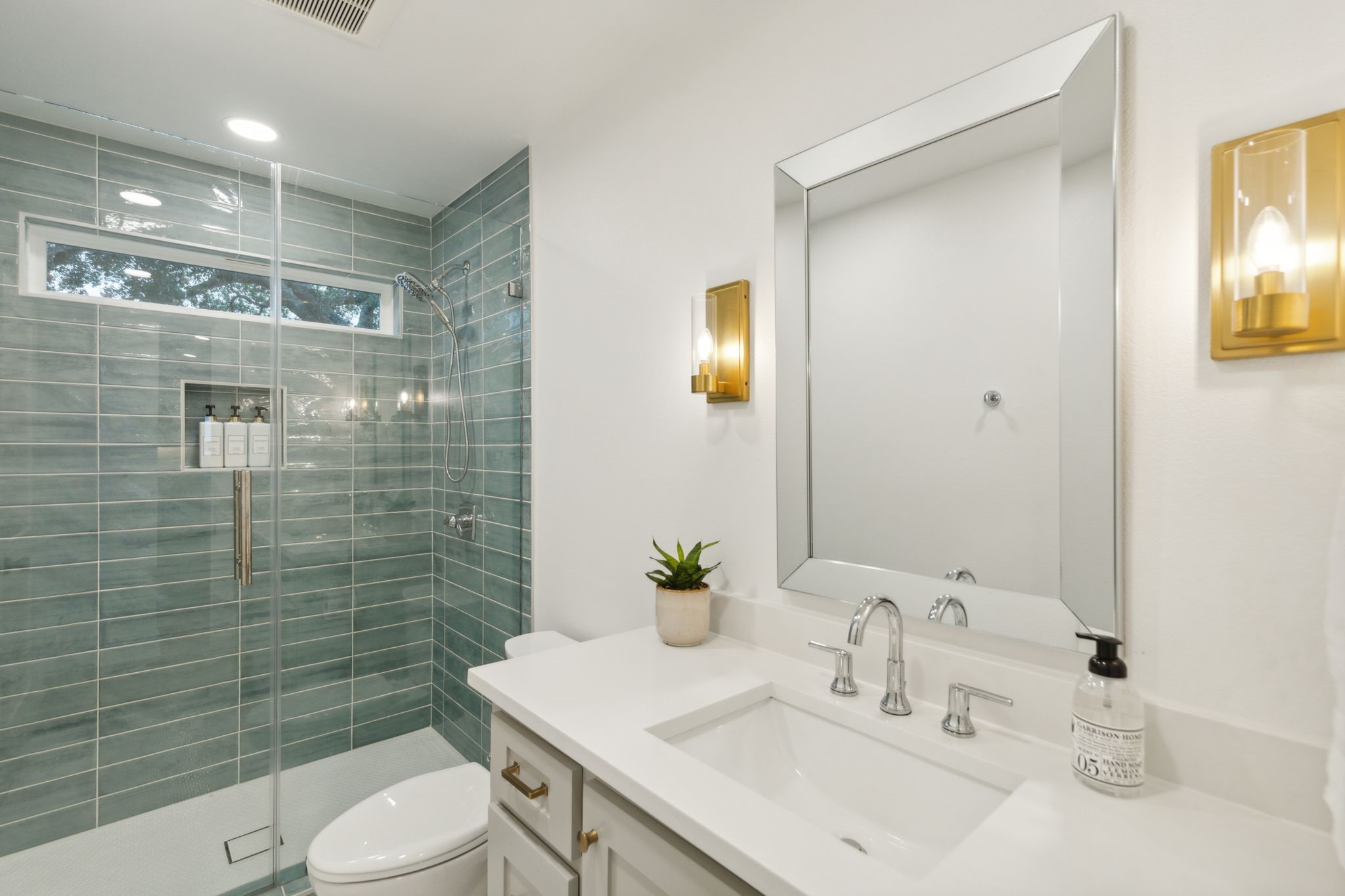 115 Bluewater Circle