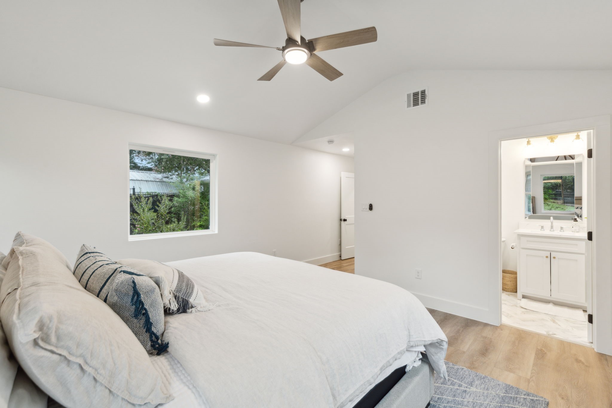 115 Bluewater Circle